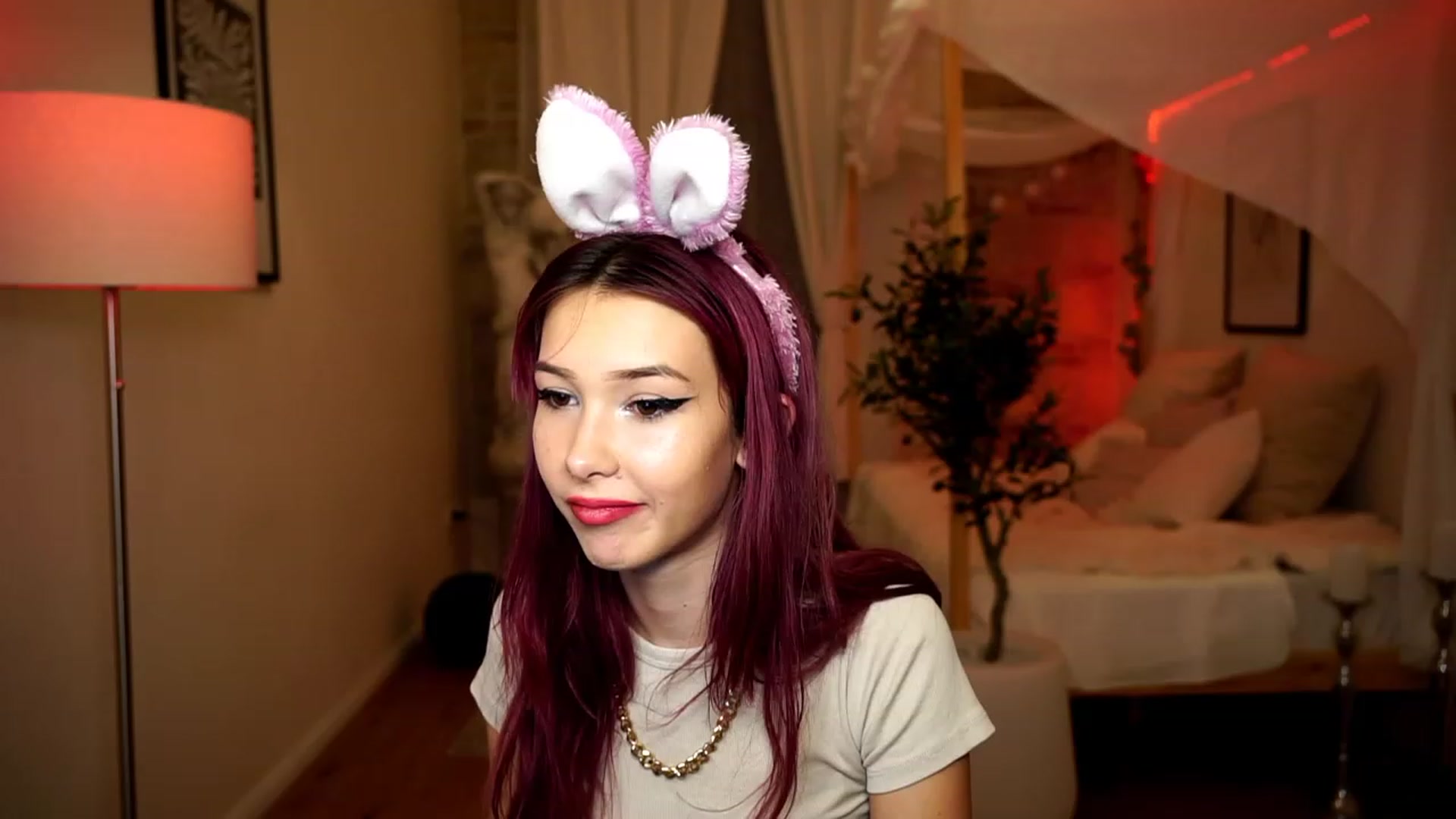 Gallery image thumbnail from Hayleexo's myfreecams stream on, 12/04/2022, 20:56 image 5 of 20
