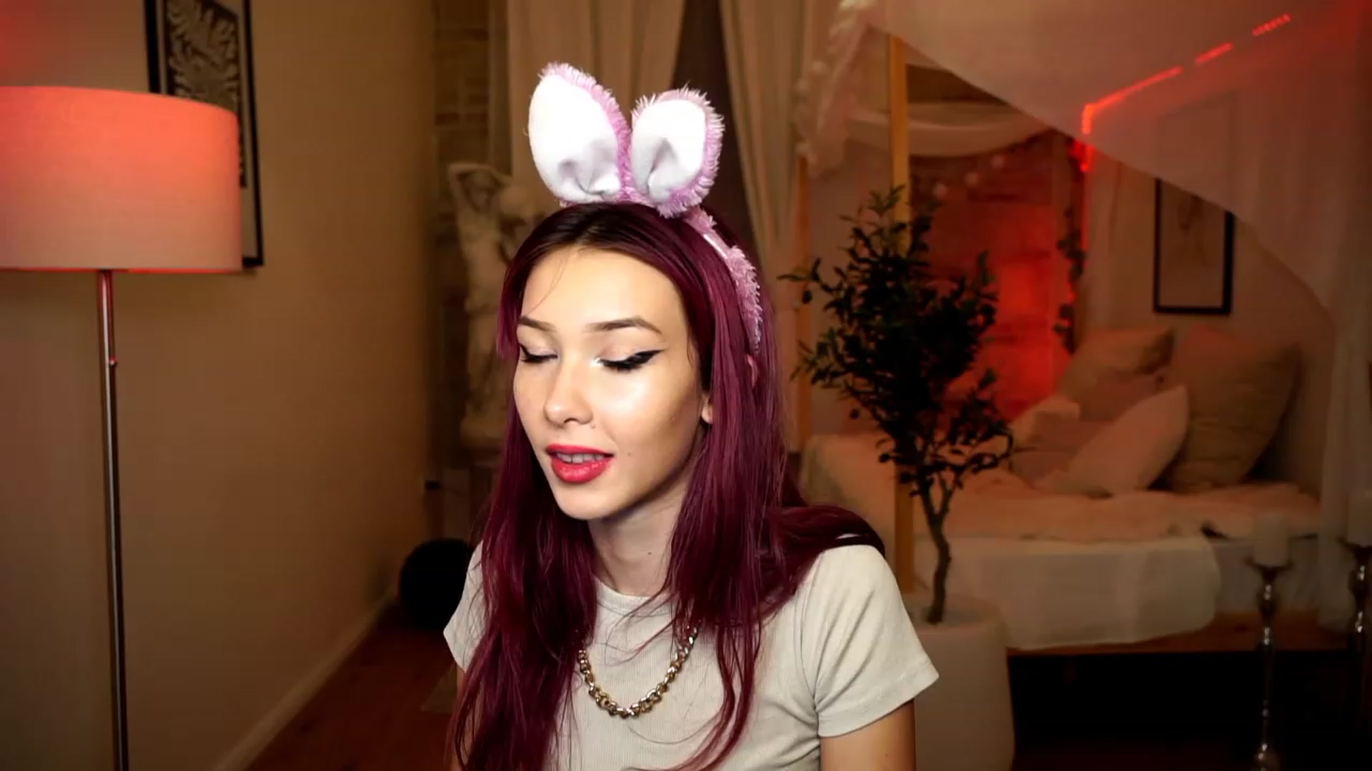 Gallery image thumbnail from Hayleexo's myfreecams stream on, 12/04/2022, 20:56 image 4 of 20