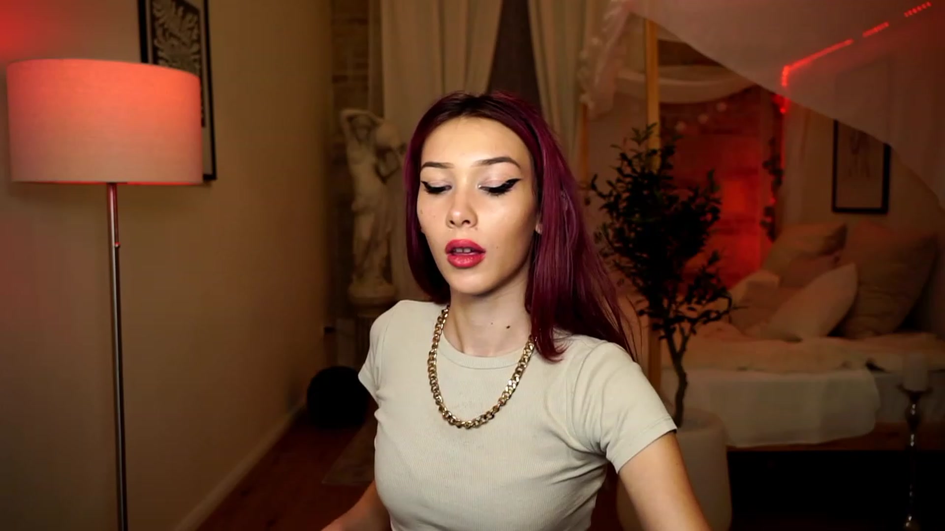 Gallery image thumbnail from Hayleexo's myfreecams stream on, 12/04/2022, 20:56 image 19 of 20