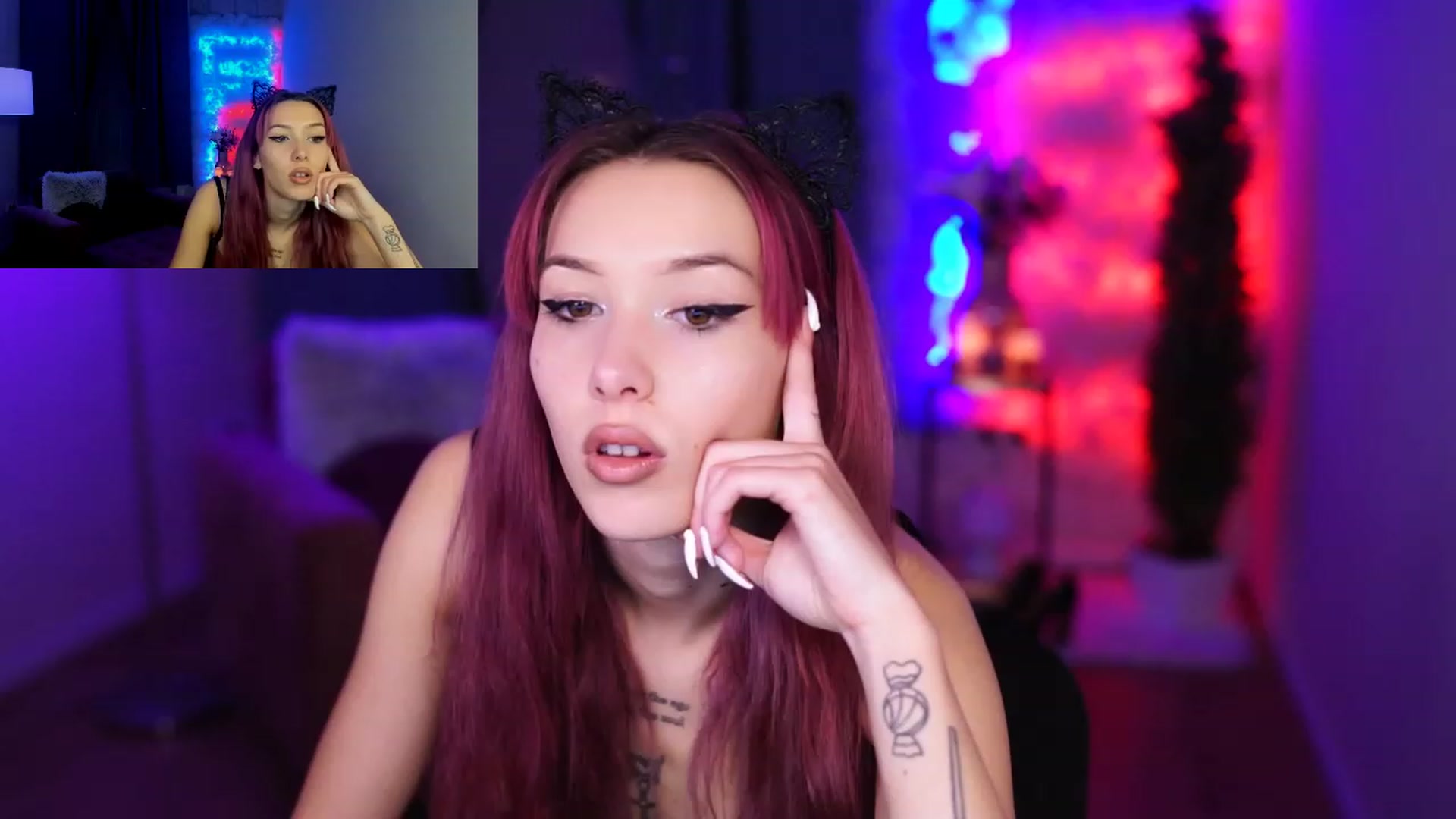 Gallery image thumbnail from Hayleexo's myfreecams stream on, 12/11/2022, 22:08 image 1 of 20
