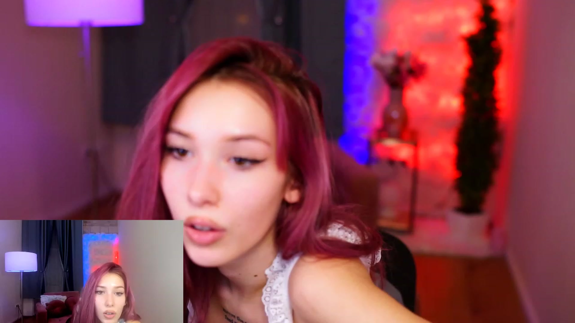 Gallery image thumbnail from Hayleexo's myfreecams stream on, 12/28/2022, 19:06 image 19 of 20