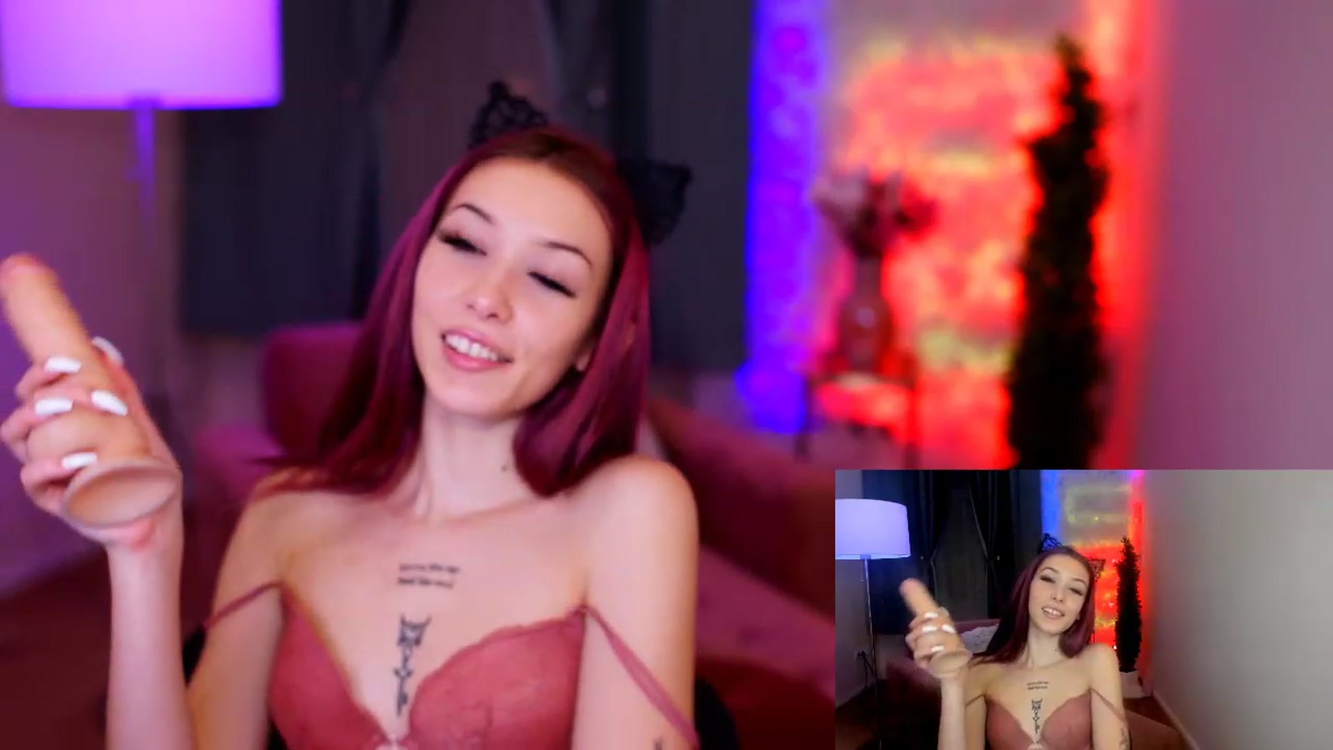 Gallery image thumbnail from Hayleexo's myfreecams stream on, 12/29/2022, 19:27 image 16 of 20