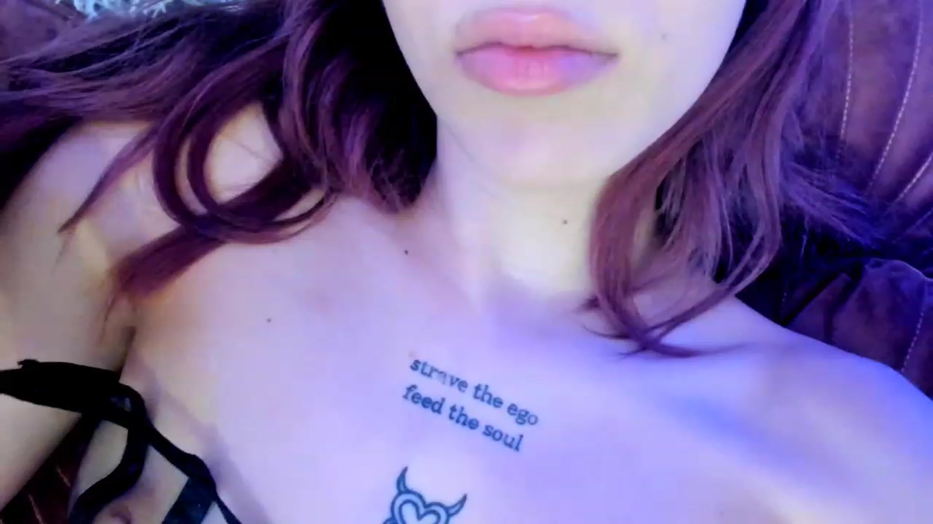 Gallery image thumbnail from Hayleexo's myfreecams stream on, 12/30/2022, 18:30 image 16 of 20