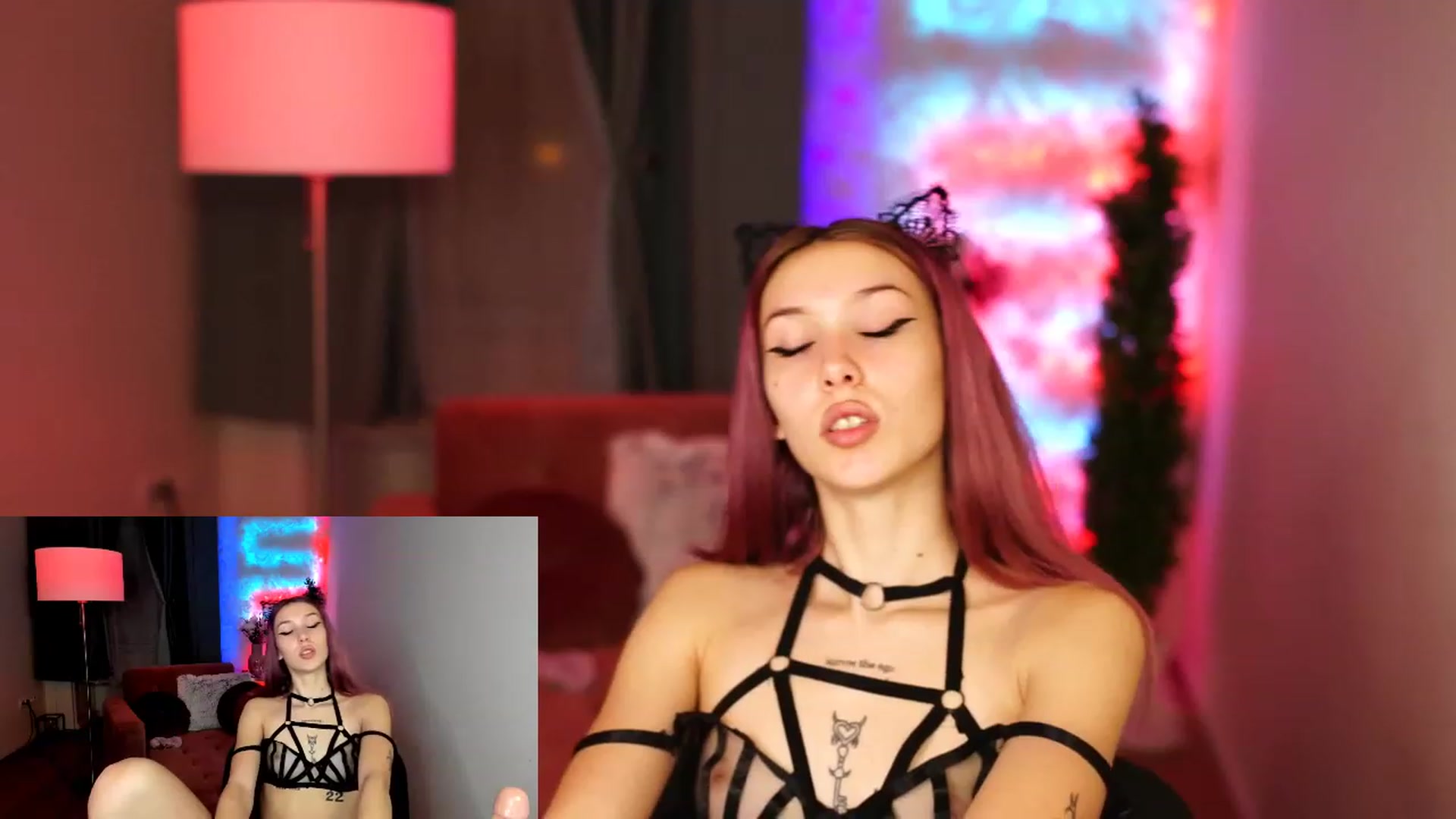 Gallery image thumbnail from Hayleexo's myfreecams stream on, 01/07/2023, 19:49 image 10 of 20