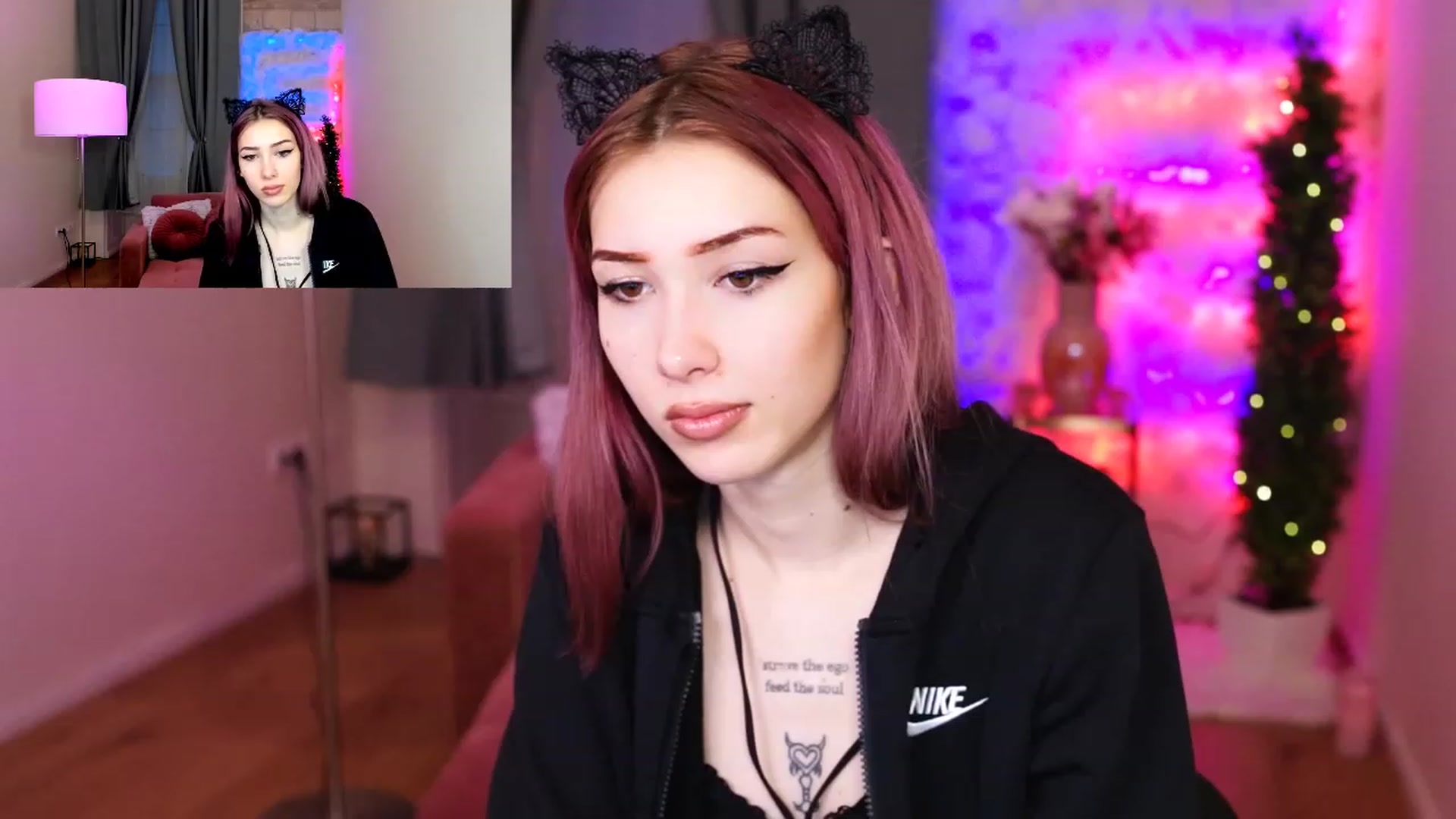 Gallery image thumbnail from Hayleexo's myfreecams stream on, 01/15/2023, 18:06 image 5 of 20