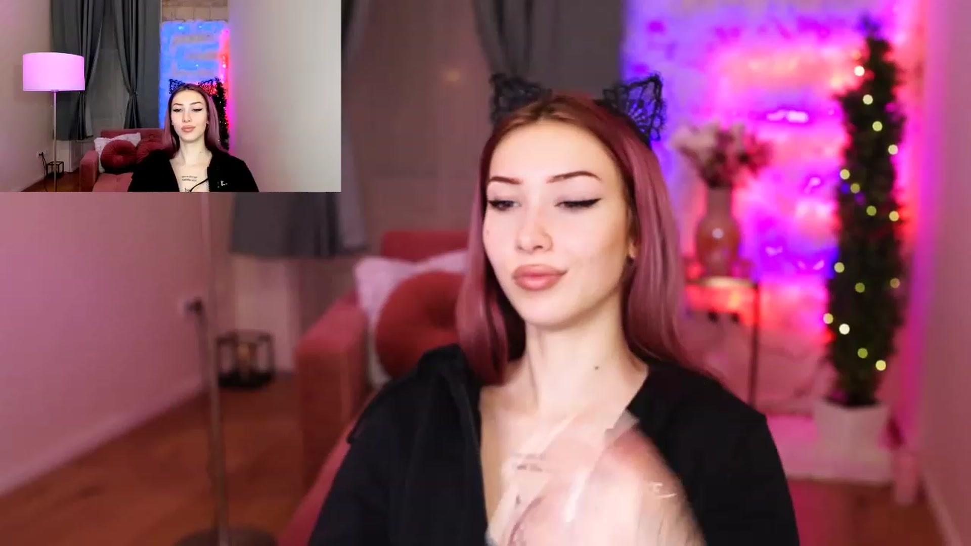 Gallery image thumbnail from Hayleexo's myfreecams stream on, 01/15/2023, 18:06 image 8 of 20