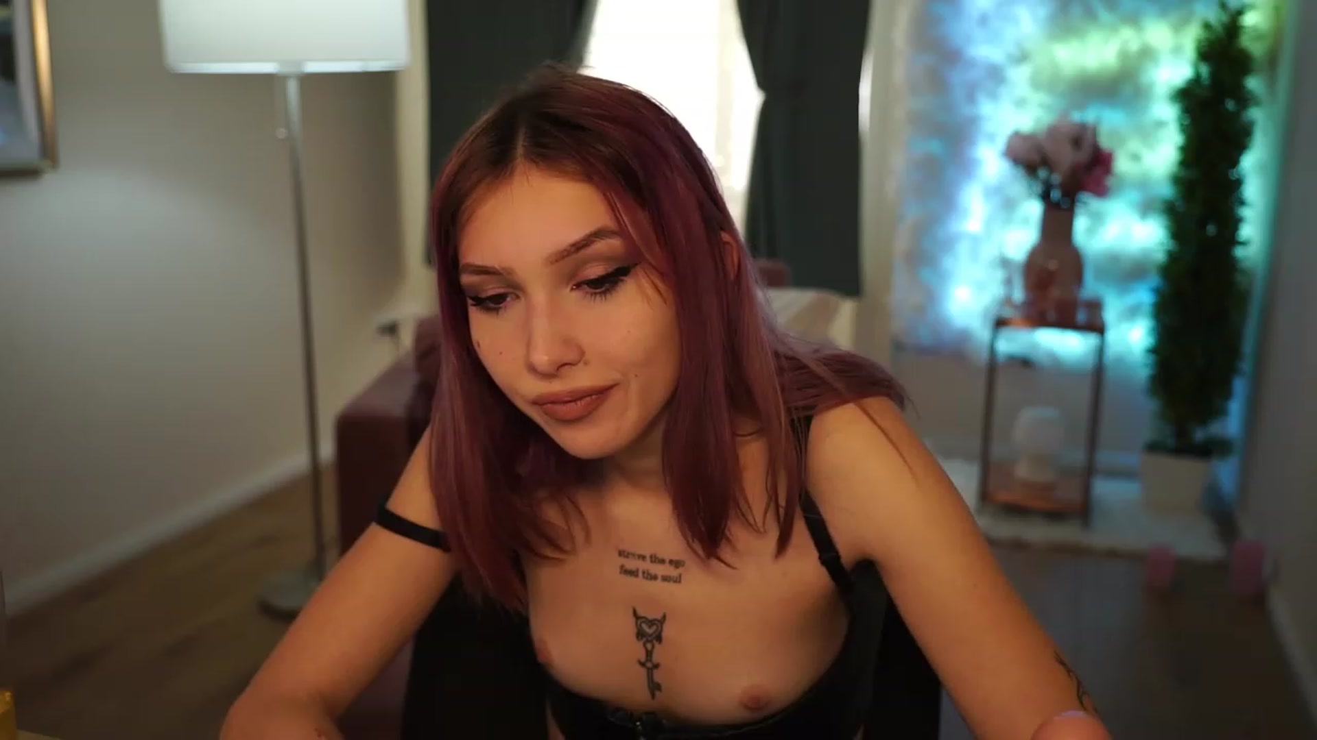 Gallery image thumbnail from Hayleexo's myfreecams stream on, 02/05/2023, 14:16 image 7 of 20