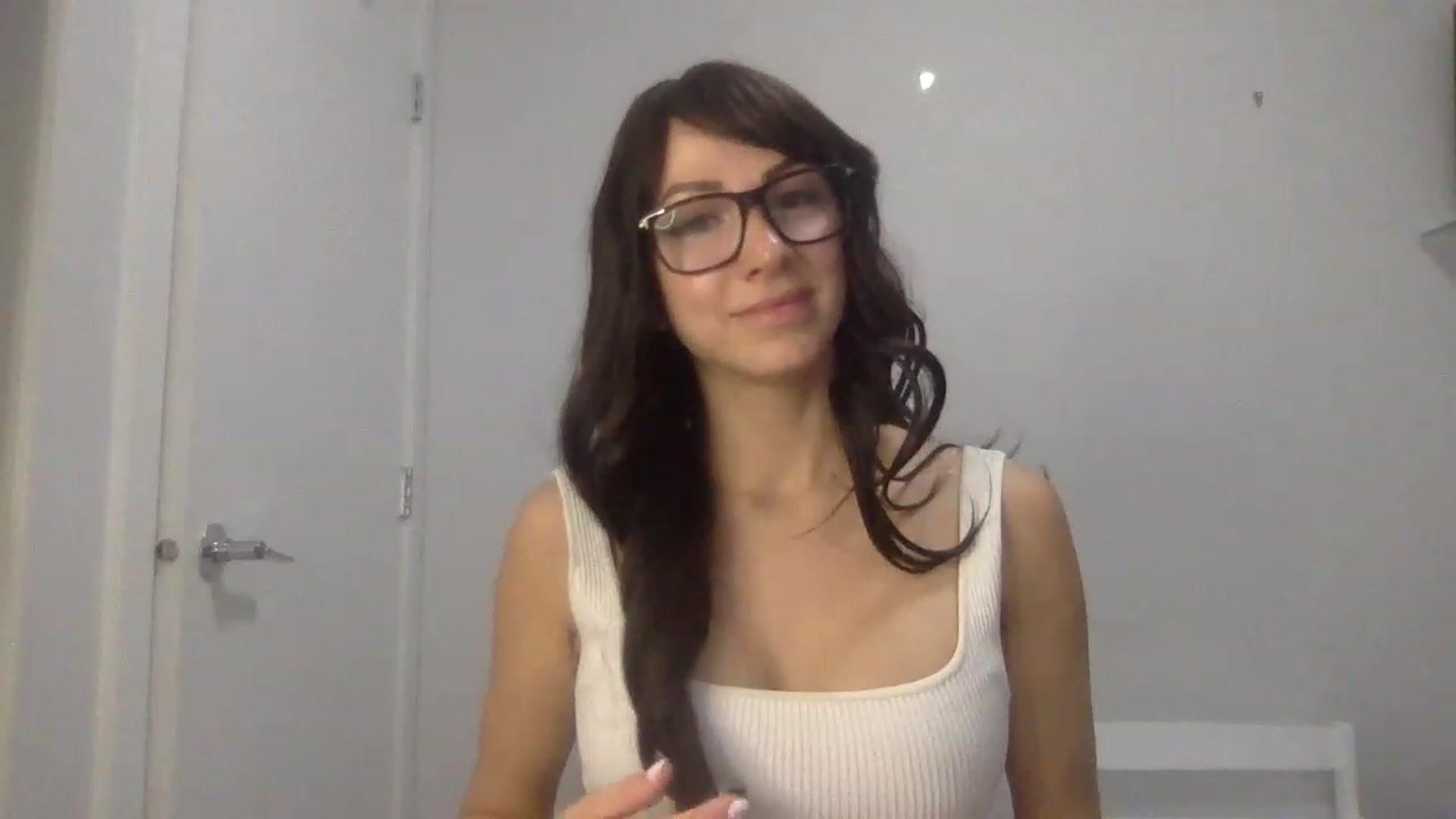 Gallery image thumbnail from HayleyRay's myfreecams stream on, 04/23/2023, 04:11 image 5 of 20