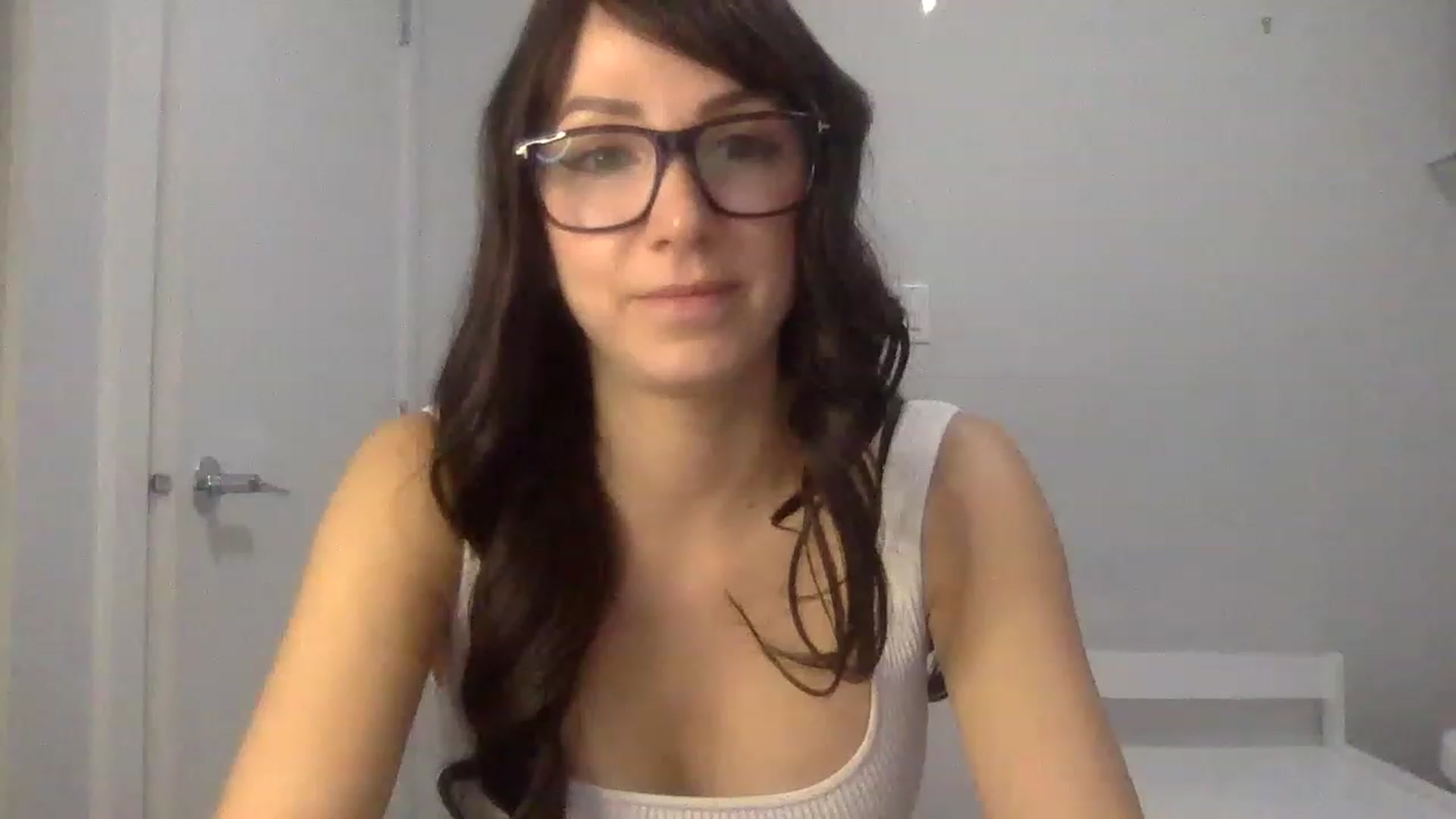 Gallery image thumbnail from HayleyRay's myfreecams stream on, 04/23/2023, 04:11 image 10 of 20