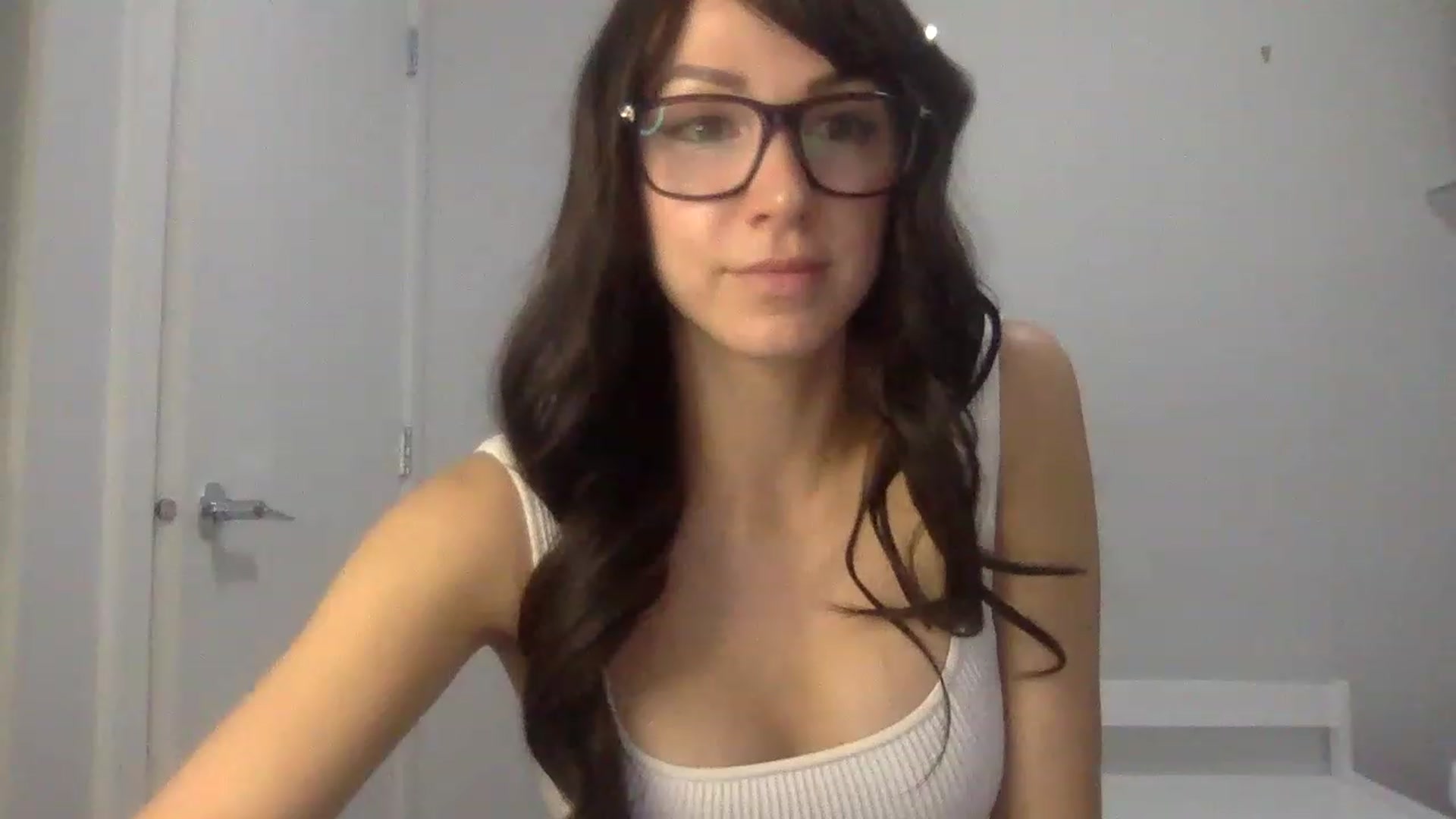Gallery image thumbnail from HayleyRay's myfreecams stream on, 04/23/2023, 04:11 image 3 of 20