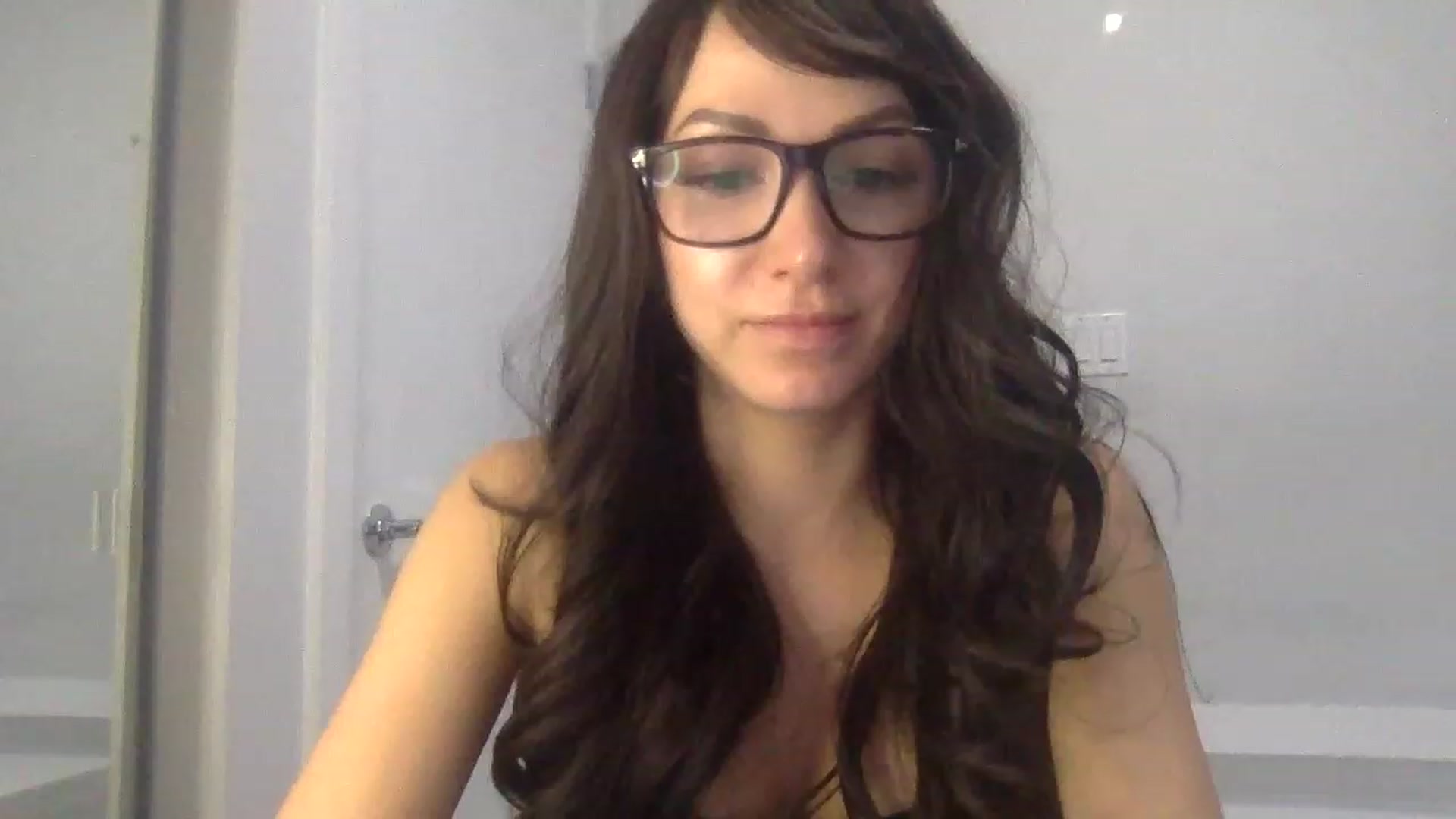 Gallery image thumbnail from HayleyRay's myfreecams stream on, 04/27/2023, 02:54 image 13 of 20