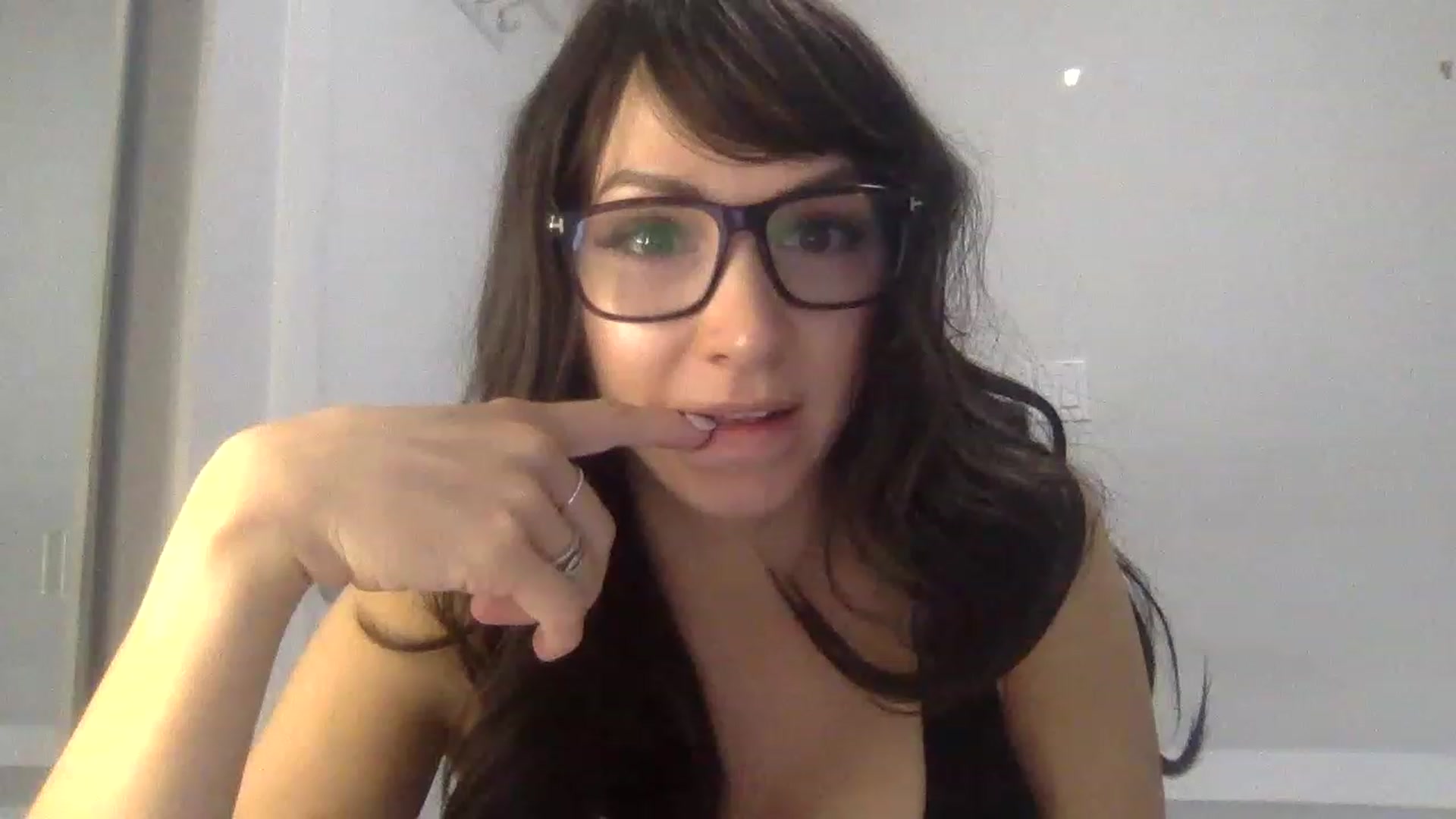 Gallery image thumbnail from HayleyRay's myfreecams stream on, 04/27/2023, 02:54 image 1 of 20