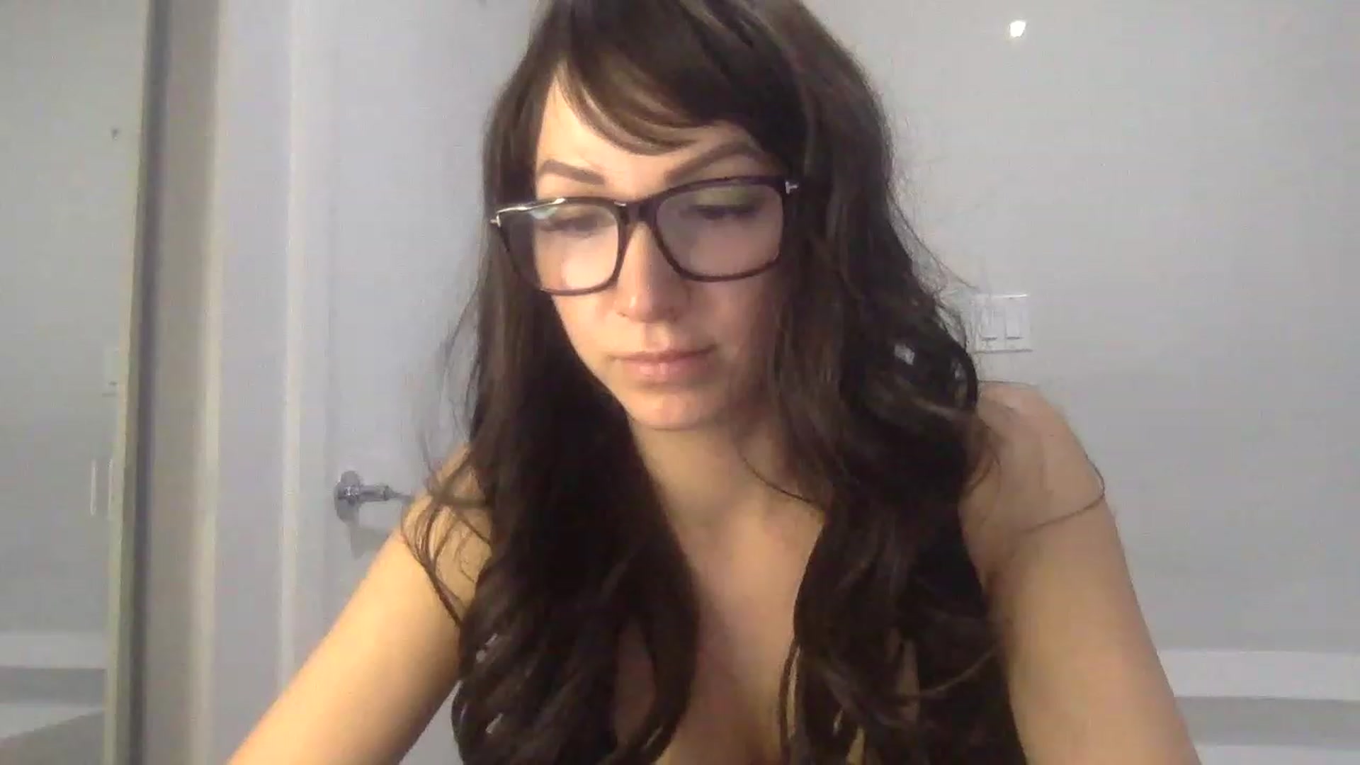 Gallery image thumbnail from HayleyRay's myfreecams stream on, 04/27/2023, 02:54 image 19 of 20