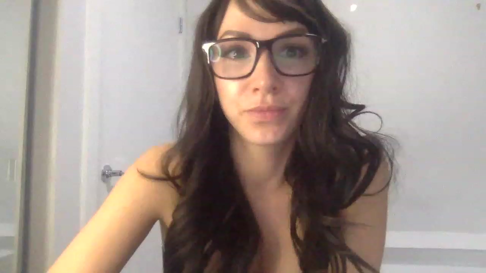 Gallery image thumbnail from HayleyRay's myfreecams stream on, 04/27/2023, 02:54 image 4 of 20