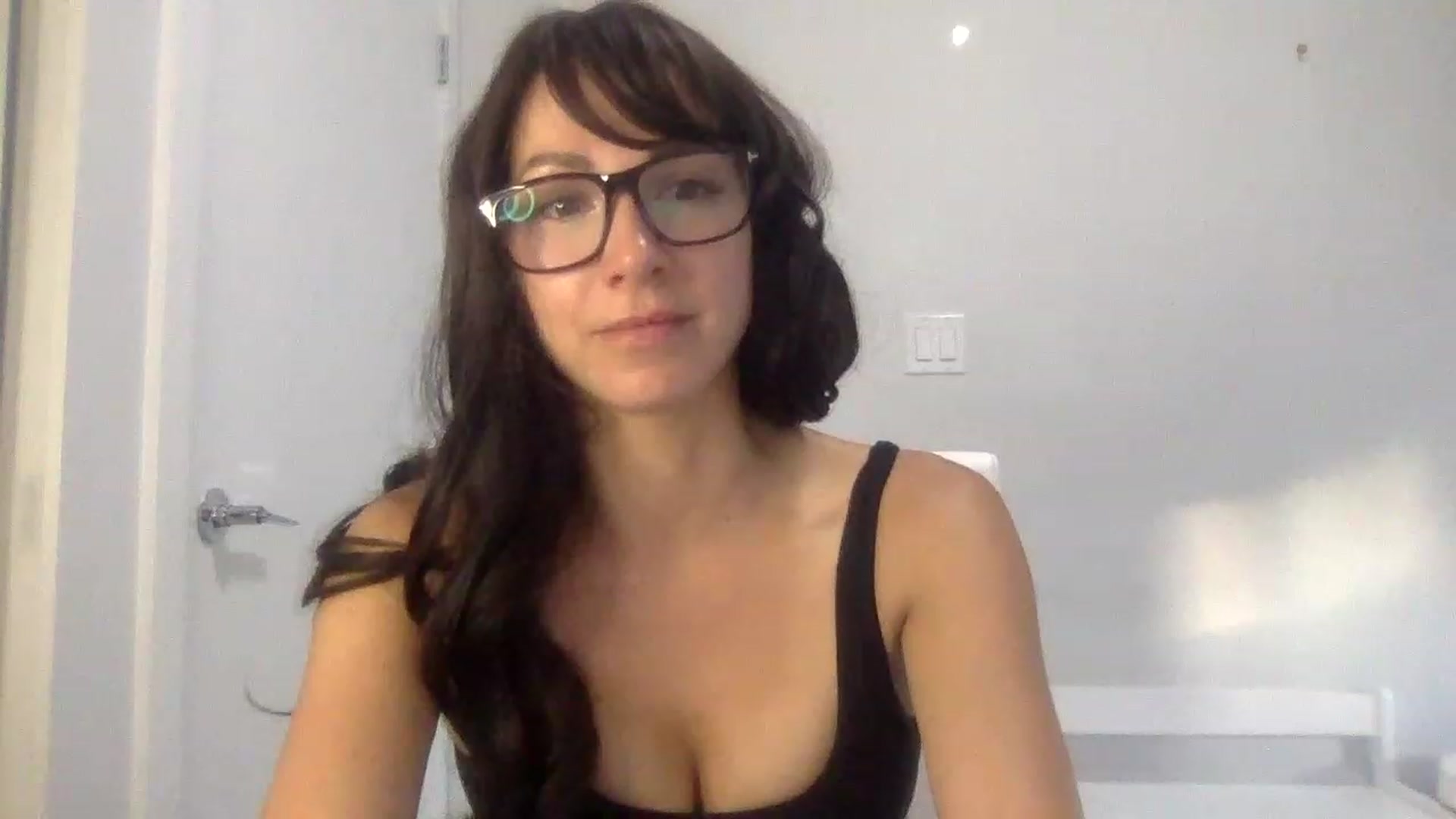 Gallery image thumbnail from HayleyRay's myfreecams stream on, 05/21/2023, 03:11 image 14 of 20