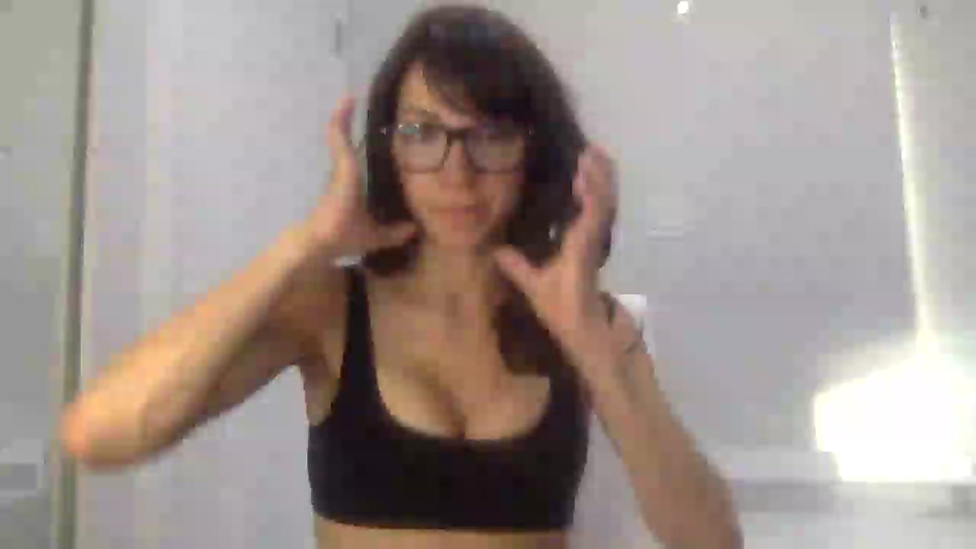 Gallery image thumbnail from HayleyRay's myfreecams stream on, 06/04/2023, 03:17 image 6 of 20
