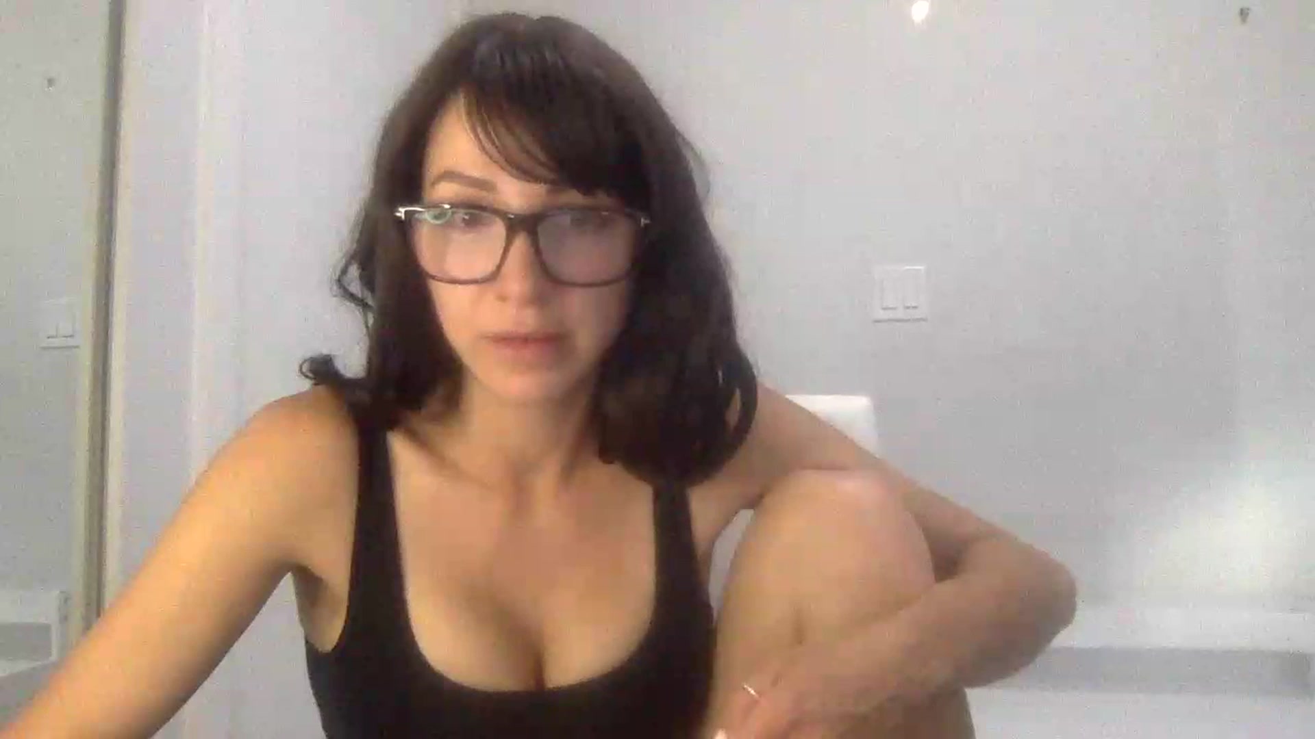 Gallery image thumbnail from HayleyRay's myfreecams stream on, 06/04/2023, 03:17 image 1 of 20