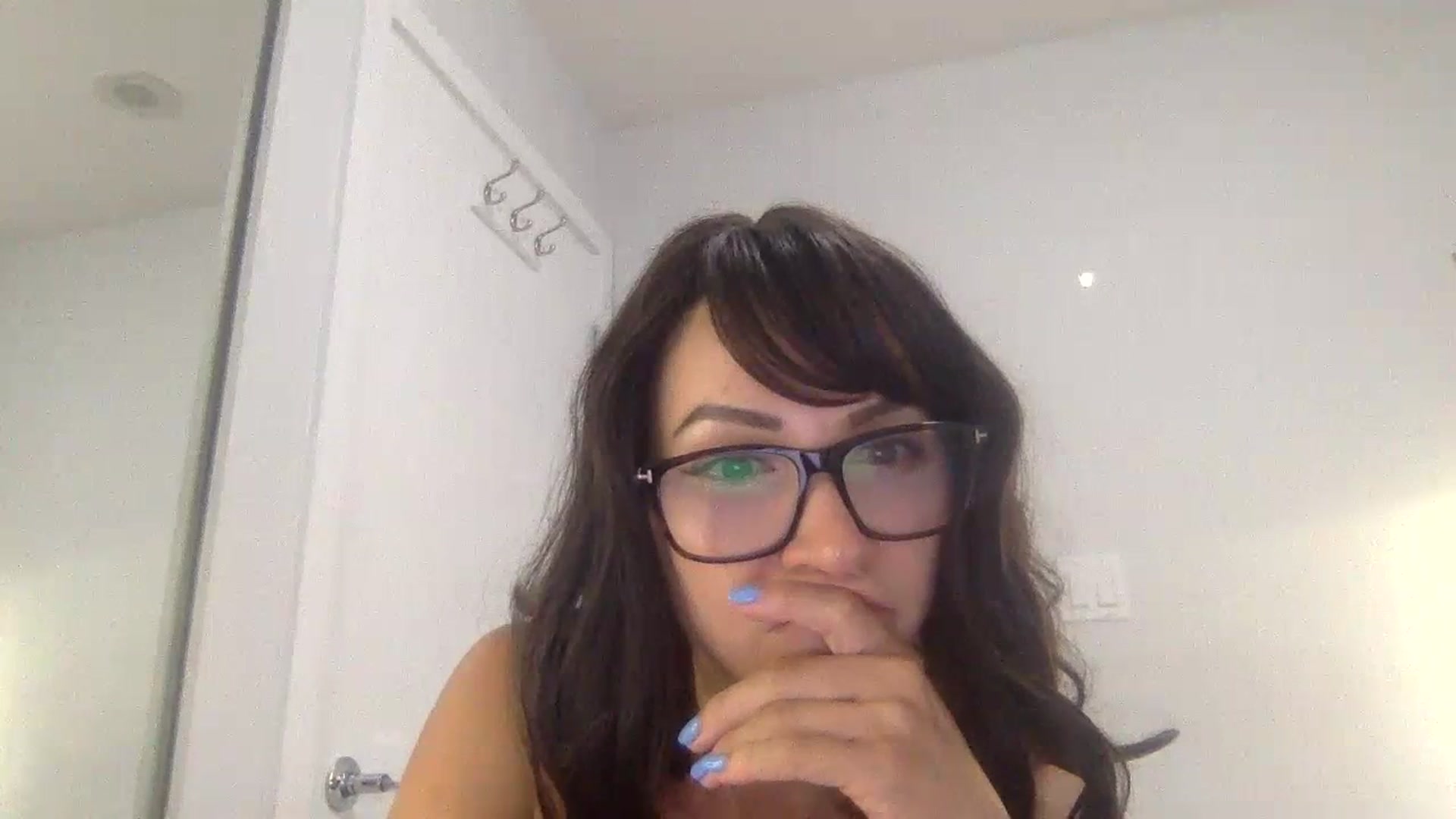 Gallery image thumbnail from HayleyRay's myfreecams stream on, 06/23/2023, 03:40 image 3 of 20