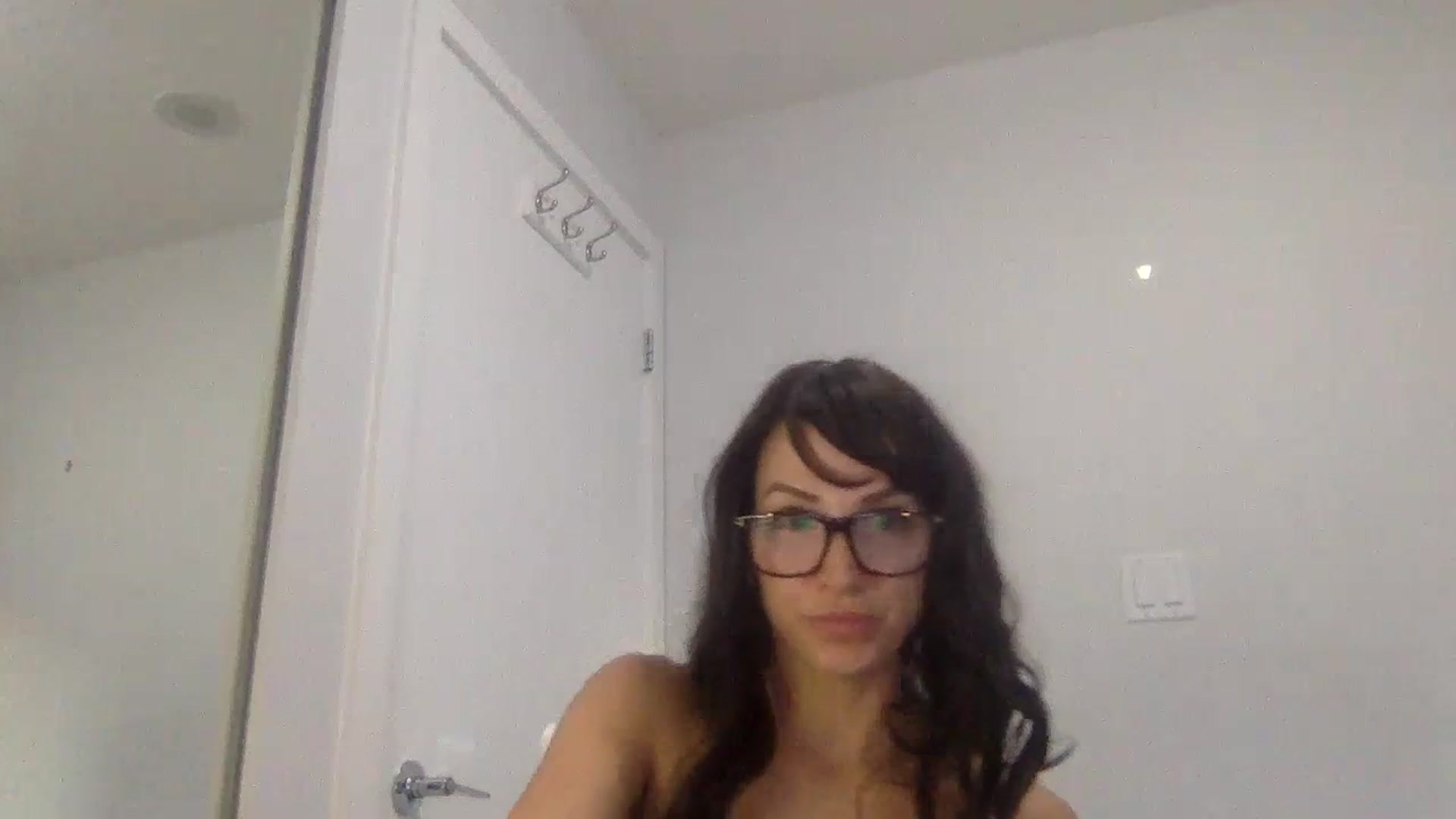 Gallery image thumbnail from HayleyRay's myfreecams stream on, 06/23/2023, 03:40 image 18 of 20