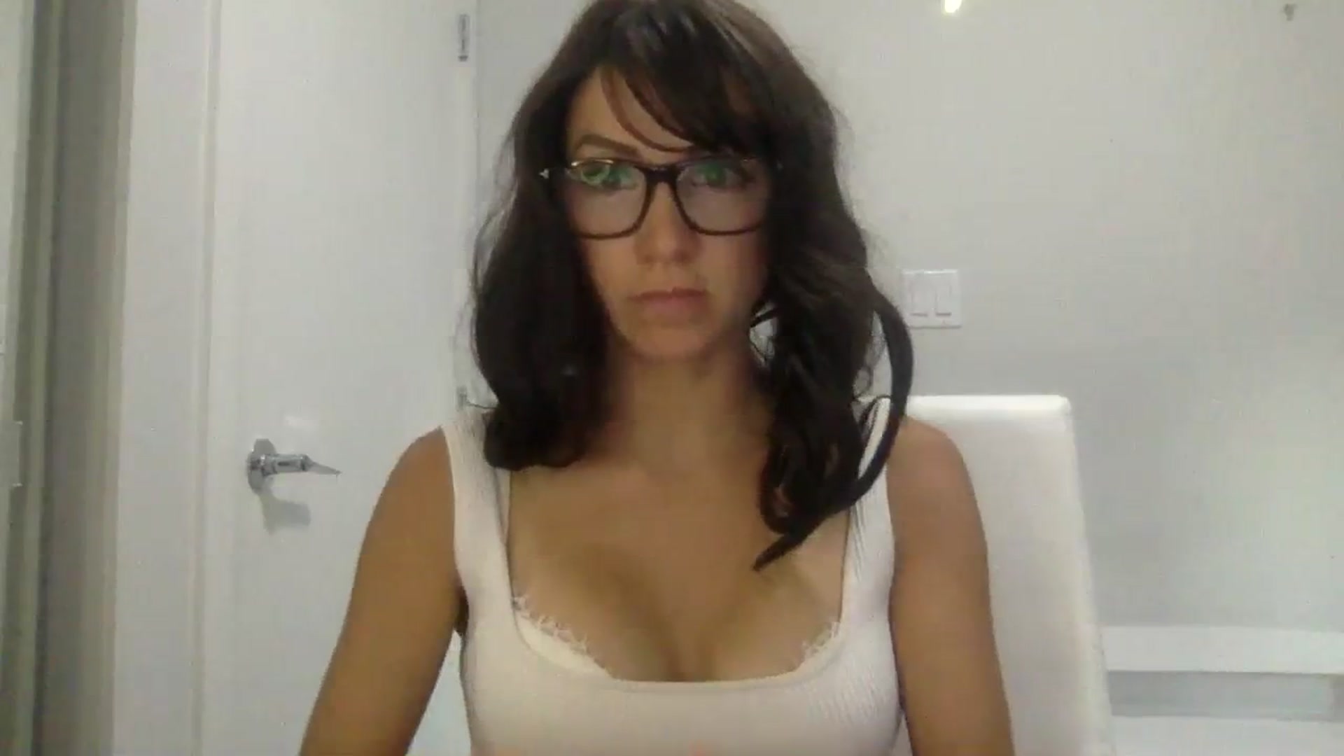 Gallery image thumbnail from HayleyRay's myfreecams stream on, 08/01/2023, 03:30 image 15 of 20