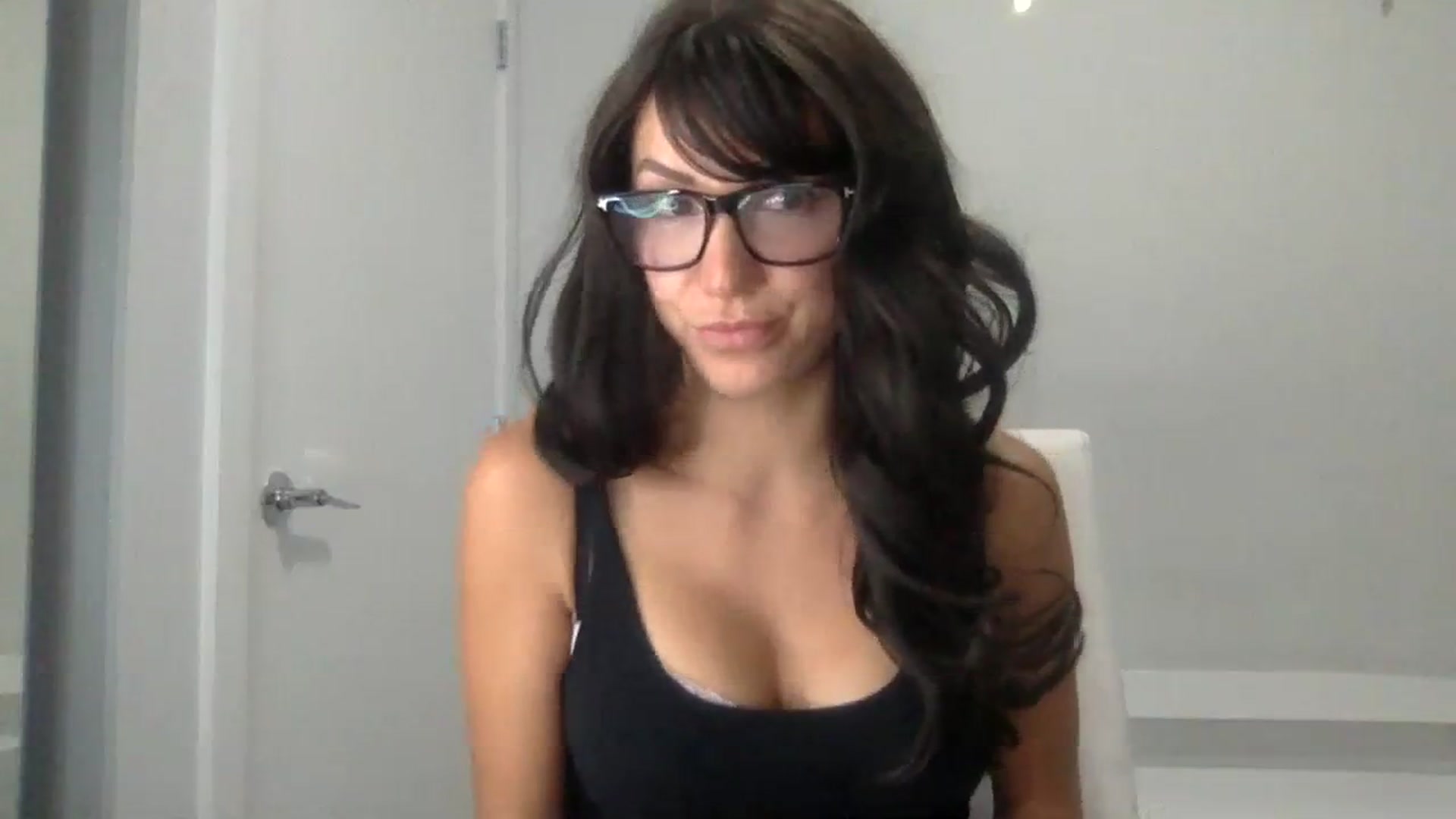 Gallery image thumbnail from HayleyRay's myfreecams stream on, 08/09/2023, 03:32 image 4 of 20