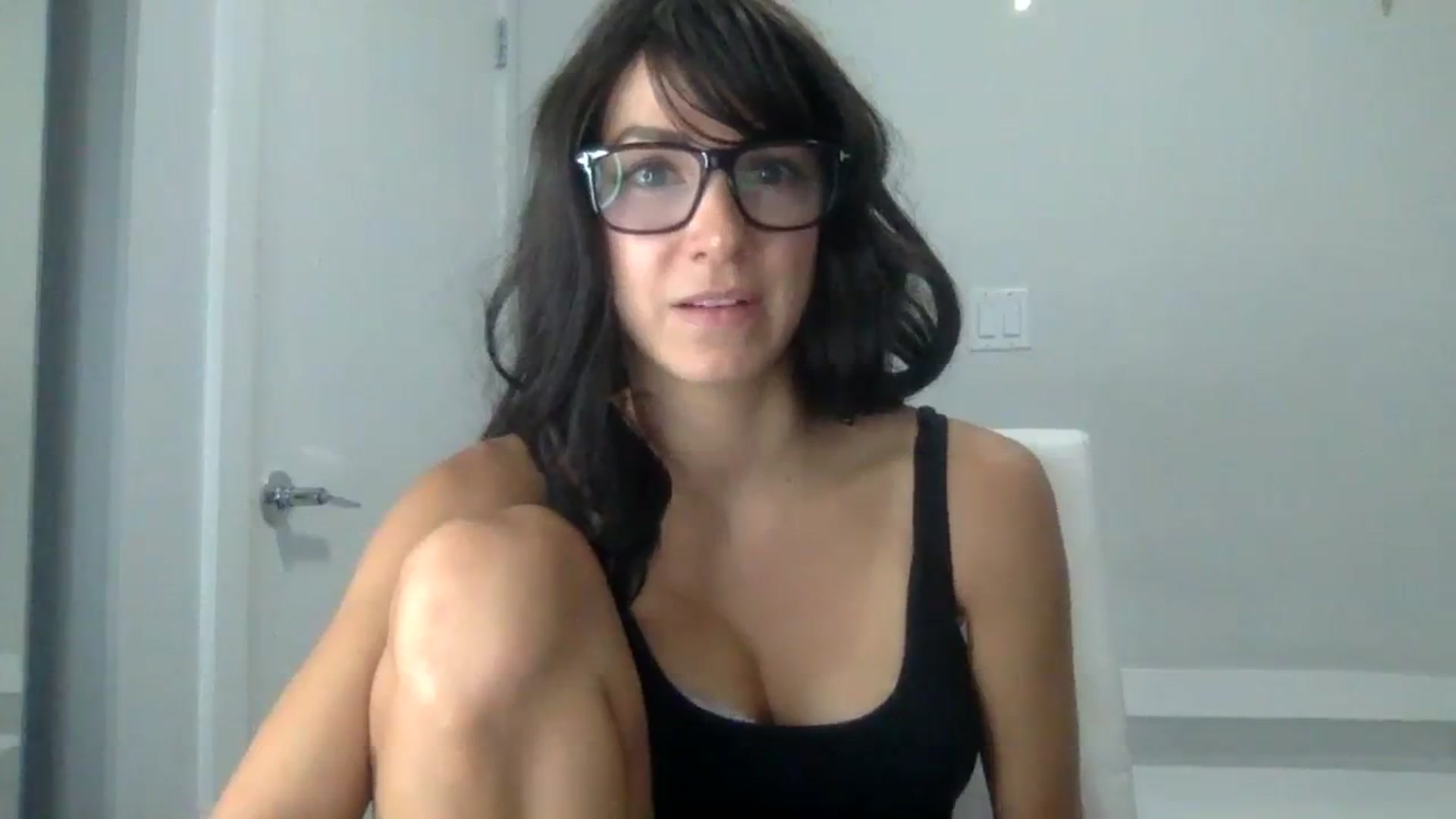 Gallery image thumbnail from HayleyRay's myfreecams stream on, 08/09/2023, 03:32 image 19 of 20