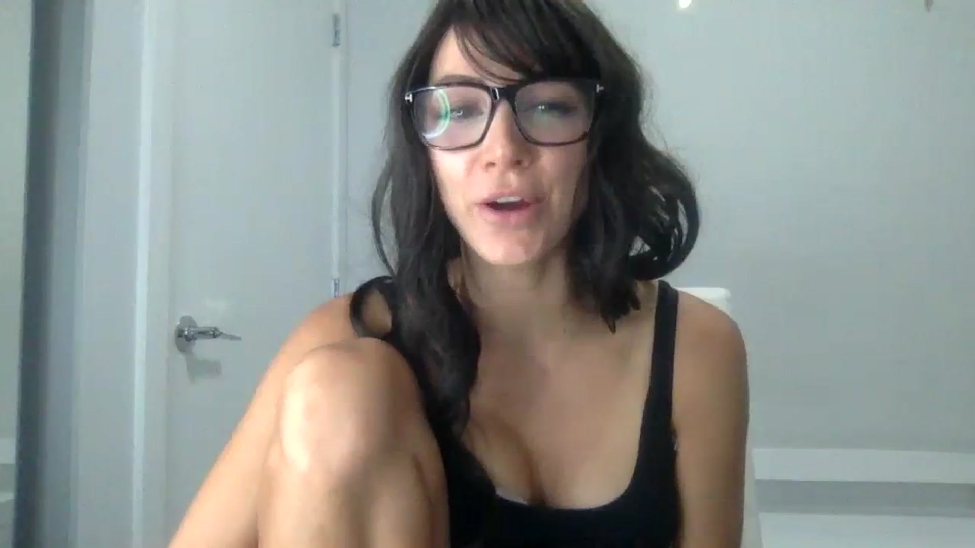 Gallery image thumbnail from HayleyRay's myfreecams stream on, 08/09/2023, 03:32 image 13 of 20