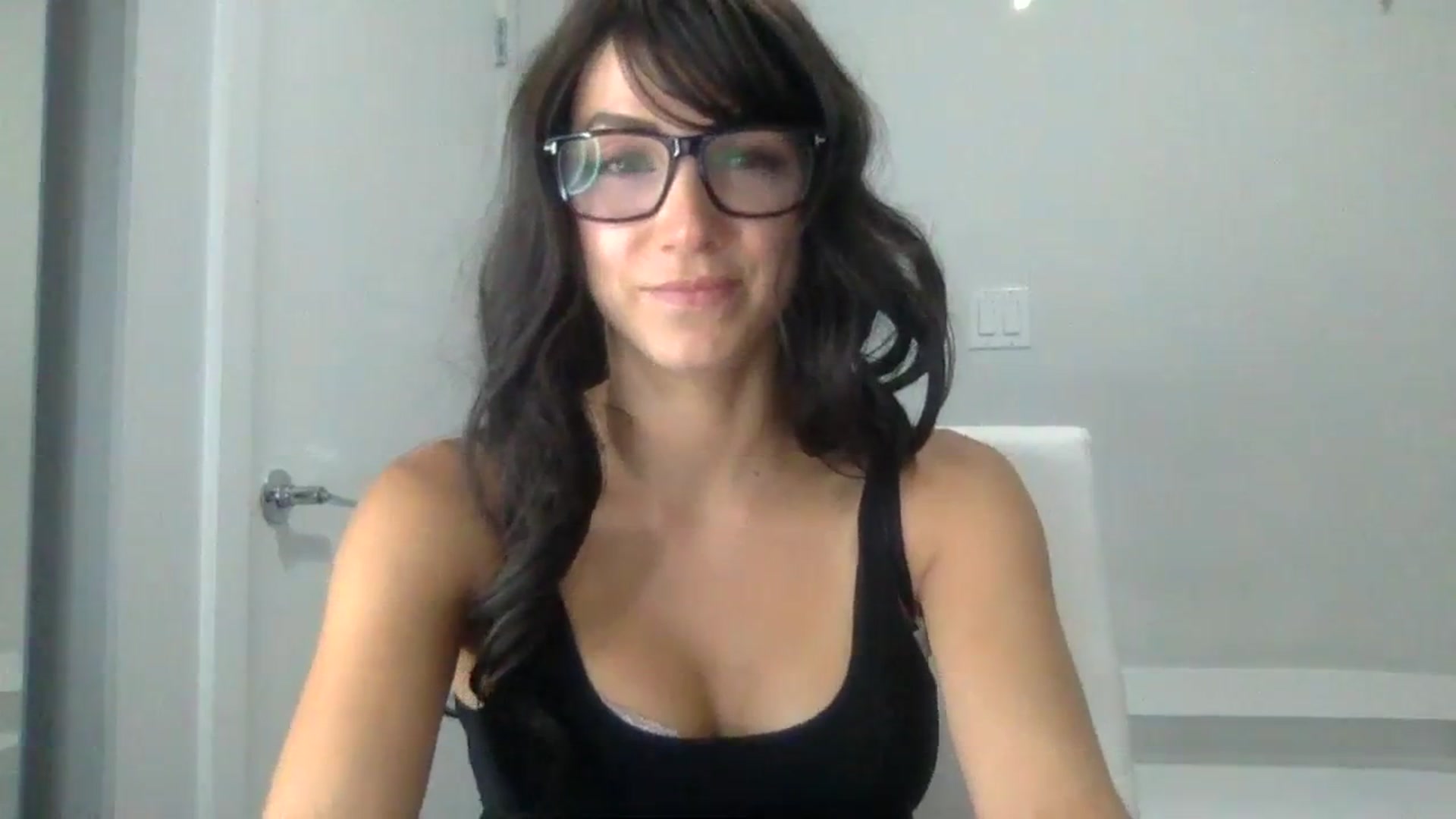 Gallery image thumbnail from HayleyRay's myfreecams stream on, 08/09/2023, 03:32 image 8 of 20