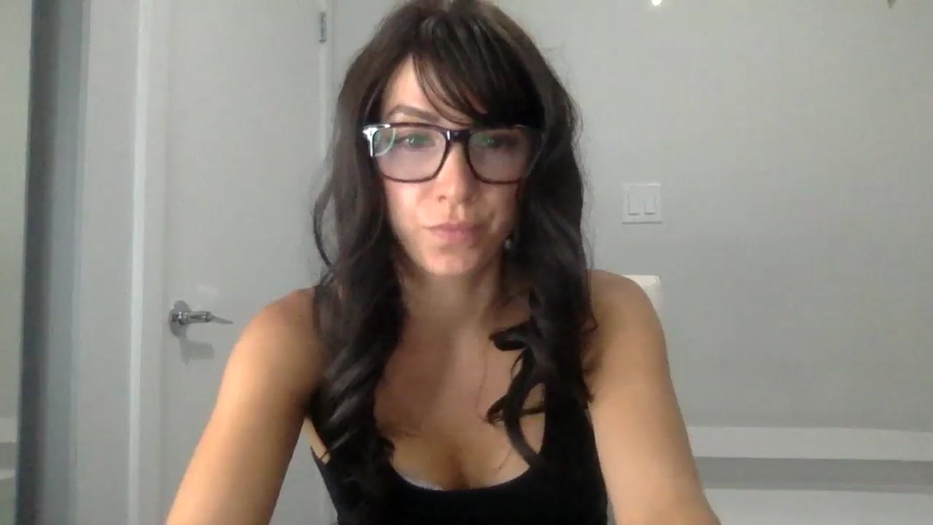 Gallery image thumbnail from HayleyRay's myfreecams stream on, 08/09/2023, 04:00 image 10 of 20