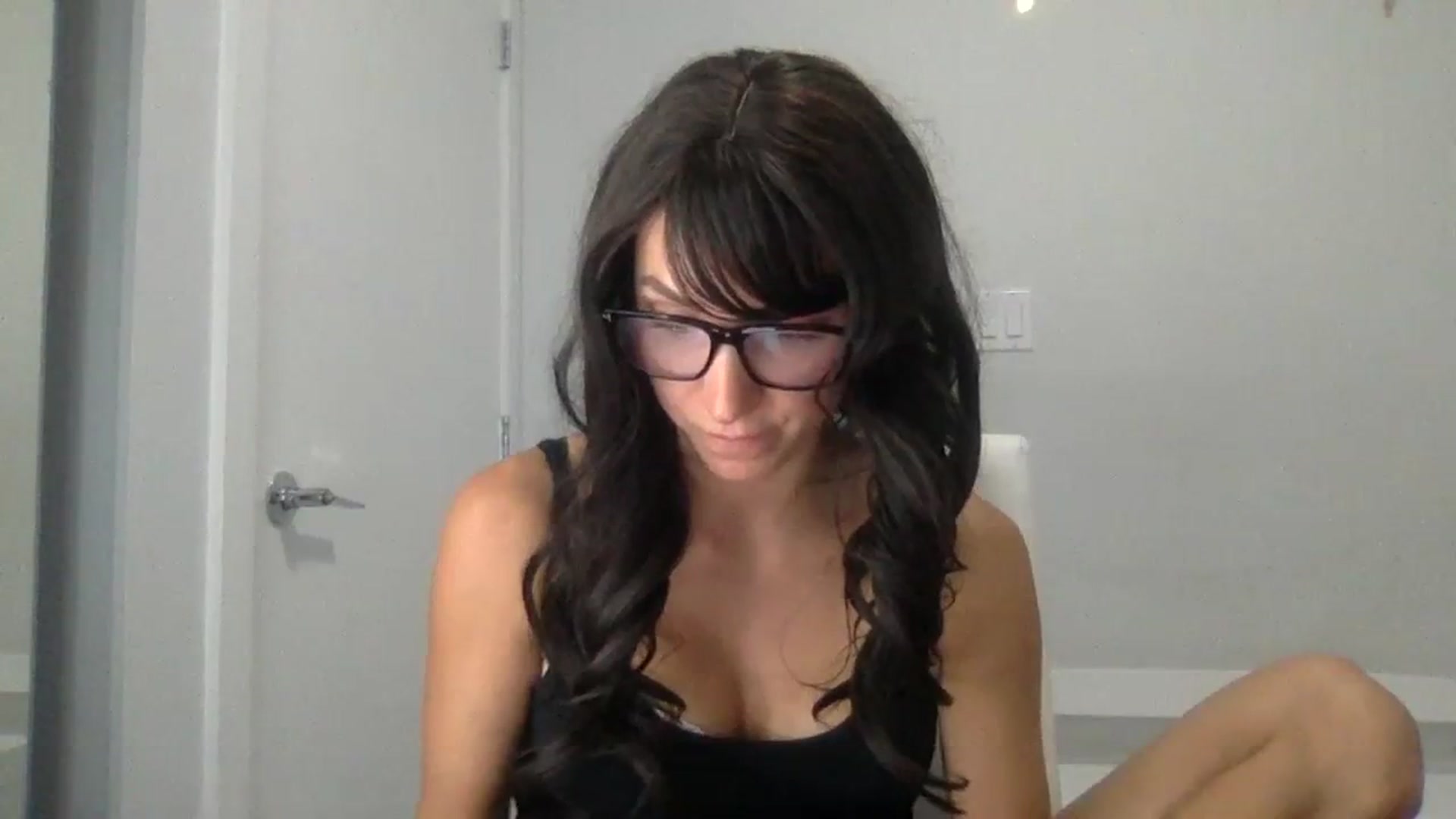Gallery image thumbnail from HayleyRay's myfreecams stream on, 08/09/2023, 04:00 image 14 of 20