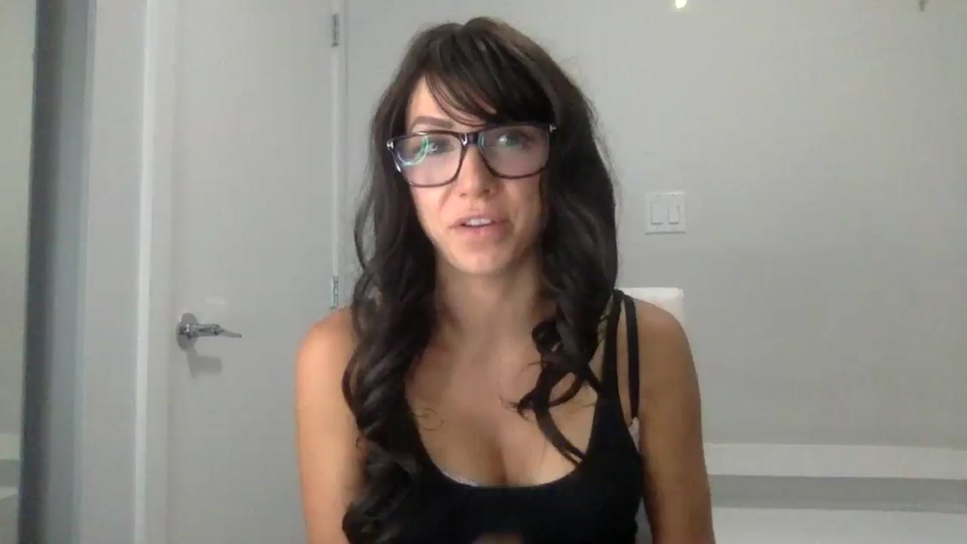 Gallery image thumbnail from HayleyRay's myfreecams stream on, 08/09/2023, 04:00 image 11 of 20