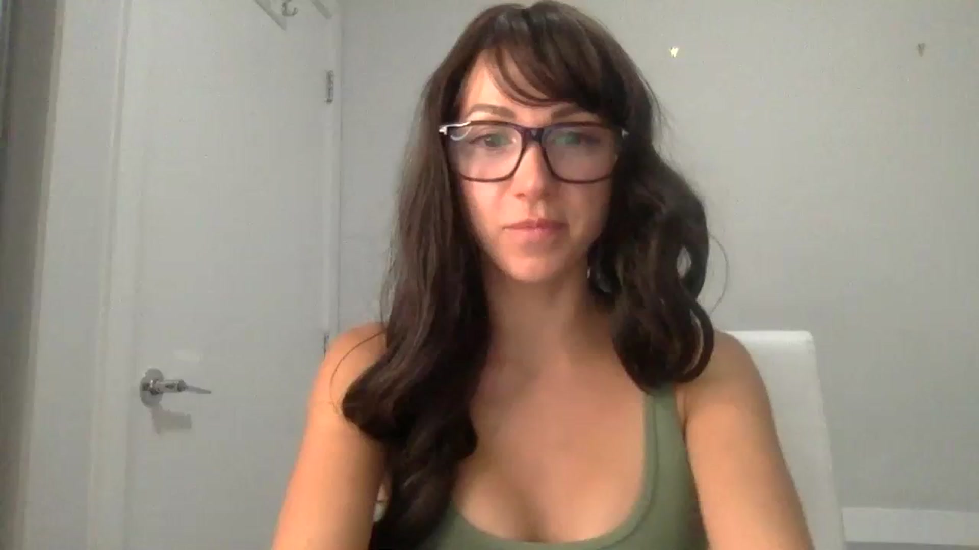 Gallery image thumbnail from HayleyRay's myfreecams stream on, 08/18/2023, 04:03 image 14 of 20