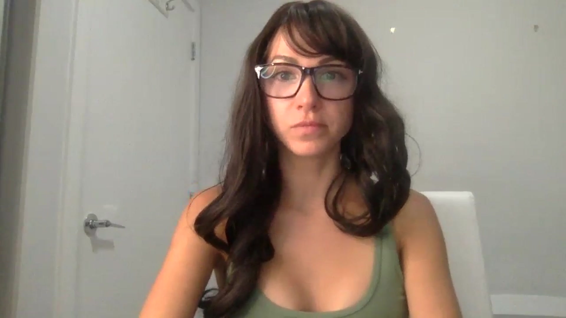 Gallery image thumbnail from HayleyRay's myfreecams stream on, 08/18/2023, 04:03 image 17 of 20