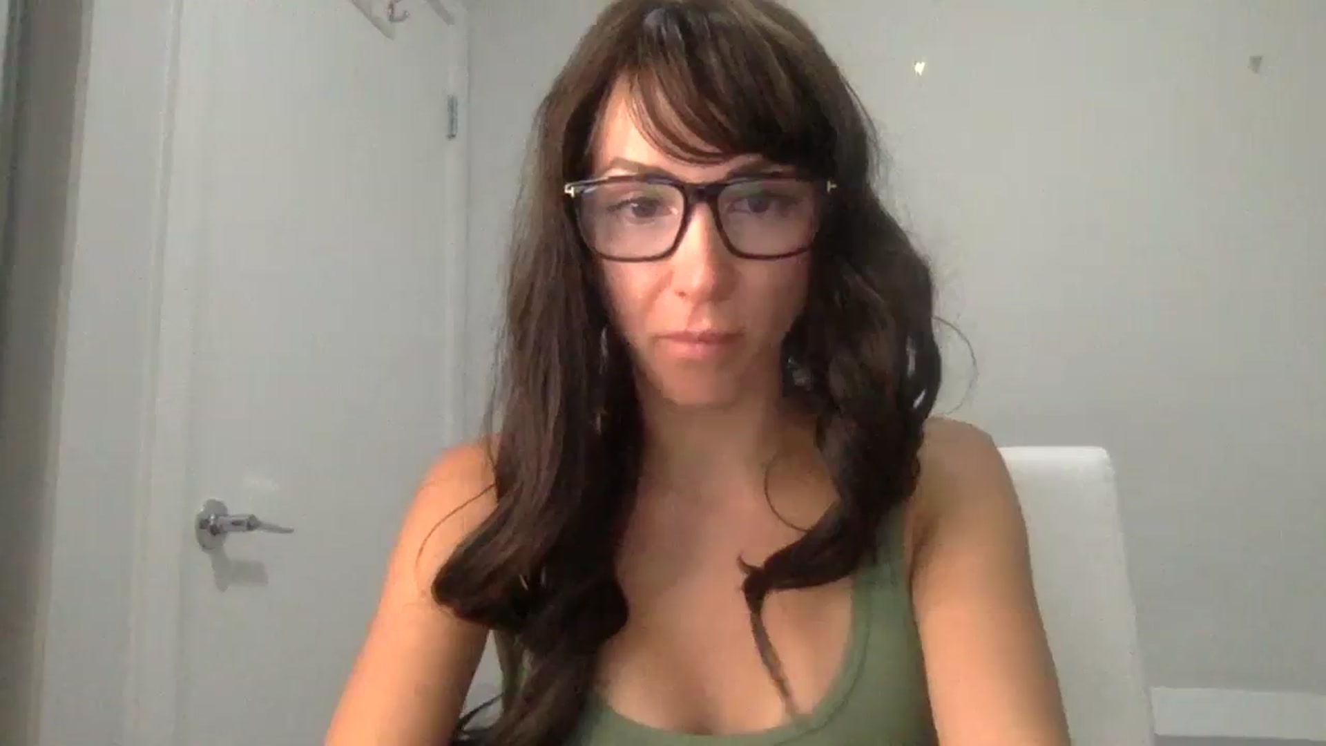 Gallery image thumbnail from HayleyRay's myfreecams stream on, 08/18/2023, 04:03 image 20 of 20