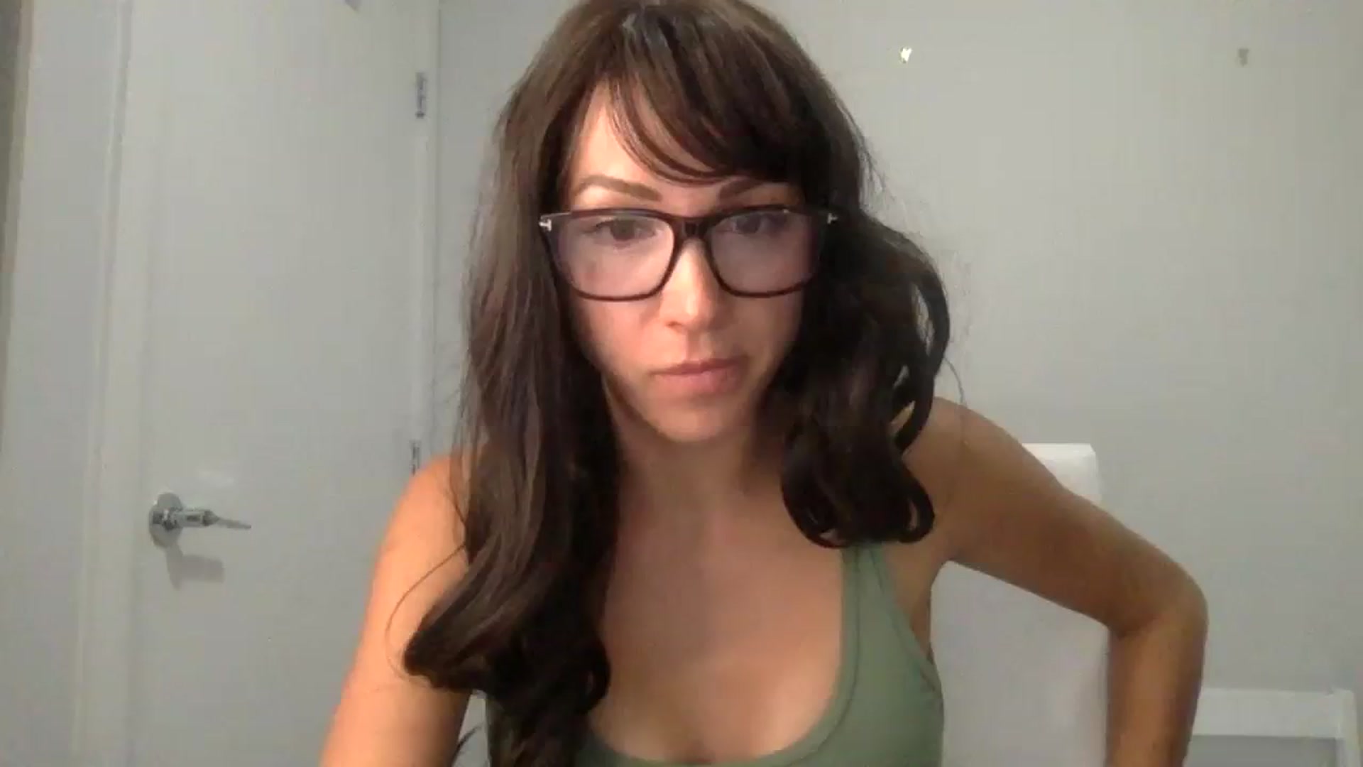 Gallery image thumbnail from HayleyRay's myfreecams stream on, 08/18/2023, 04:03 image 13 of 20