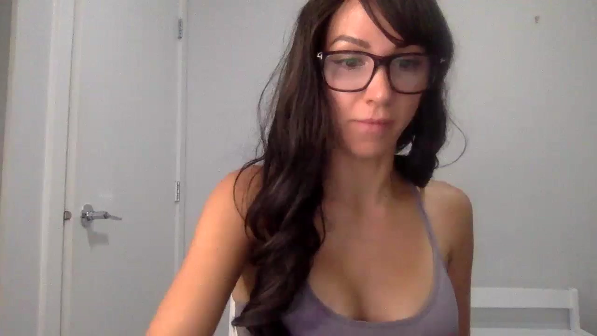 Gallery image thumbnail from HayleyRay's myfreecams stream on, 08/22/2023, 04:21 image 1 of 20