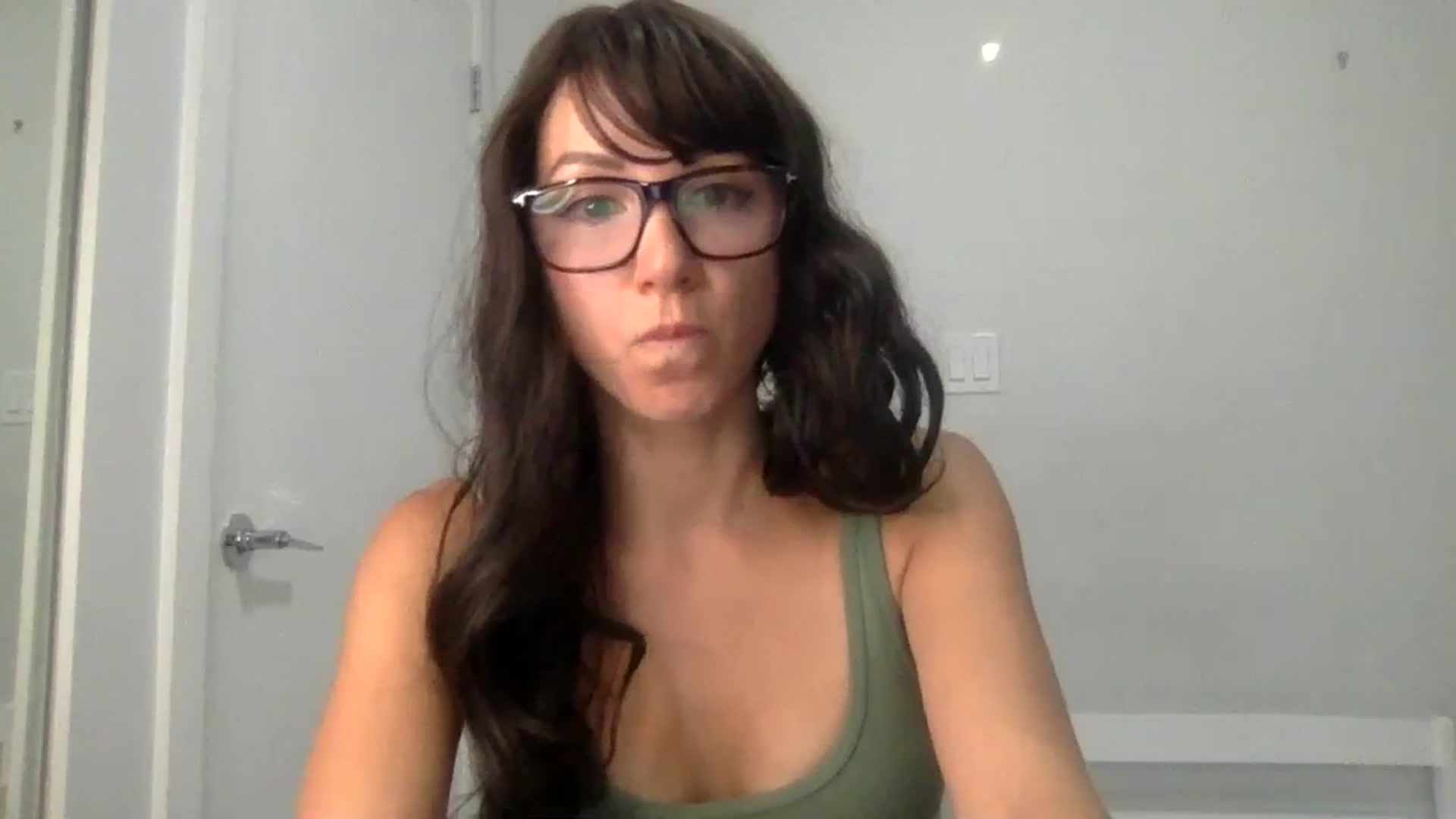 Gallery image thumbnail from HayleyRay's myfreecams stream on, 08/24/2023, 03:41 image 14 of 20