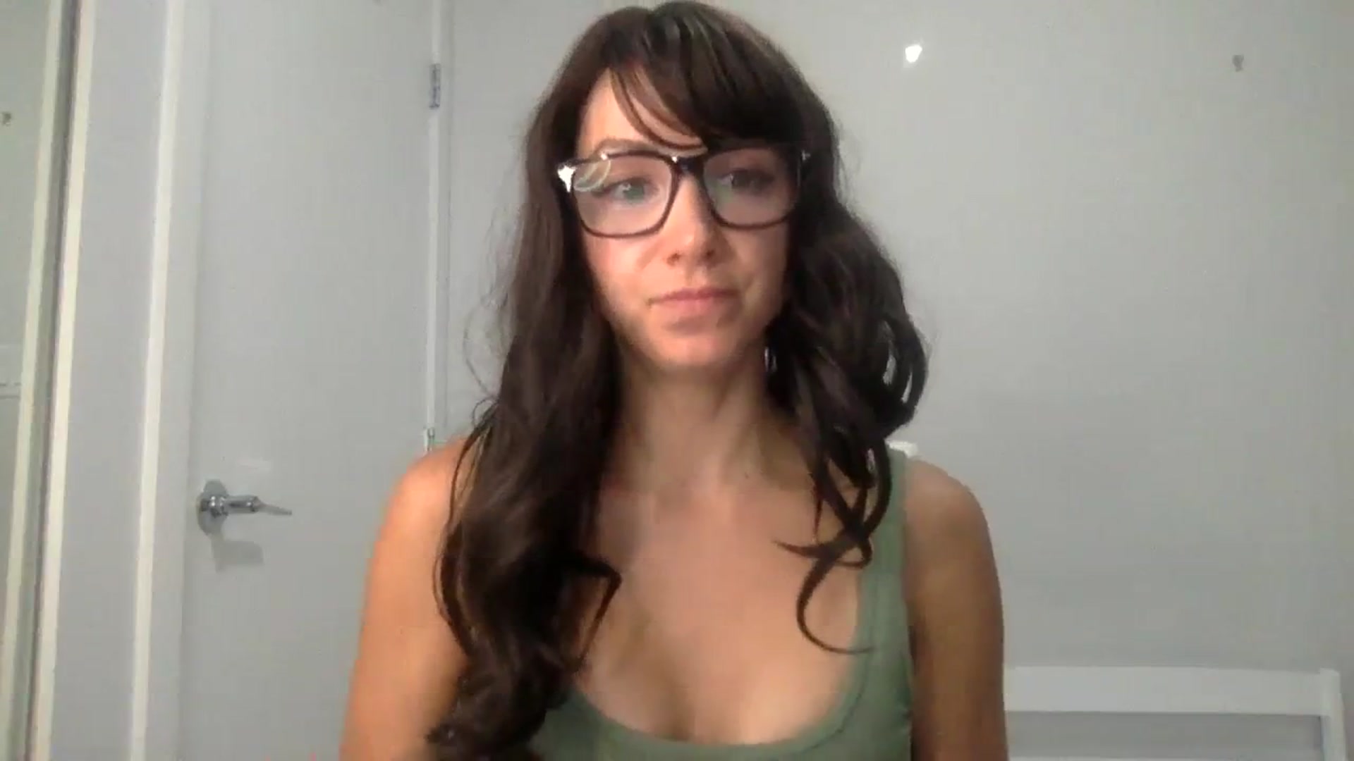Gallery image thumbnail from HayleyRay's myfreecams stream on, 08/24/2023, 03:41 image 10 of 20