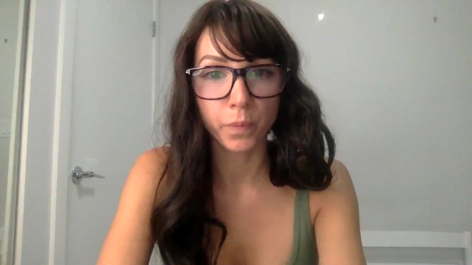 Gallery image thumbnail from HayleyRay's myfreecams stream on, 08/24/2023, 03:41 image 15 of 20