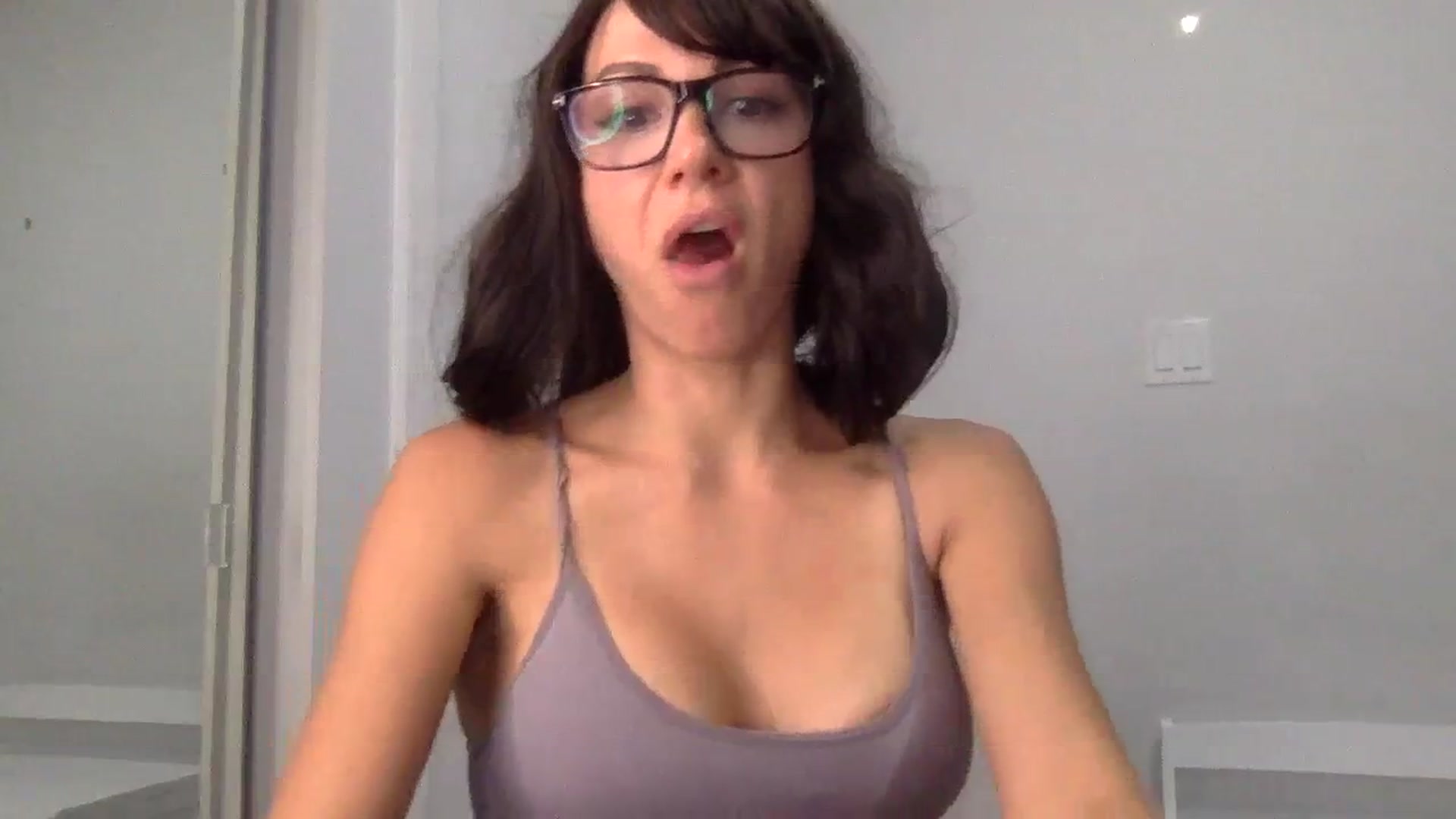 Gallery image thumbnail from HayleyRay's myfreecams stream on, 10/11/2023, 04:44 image 14 of 20