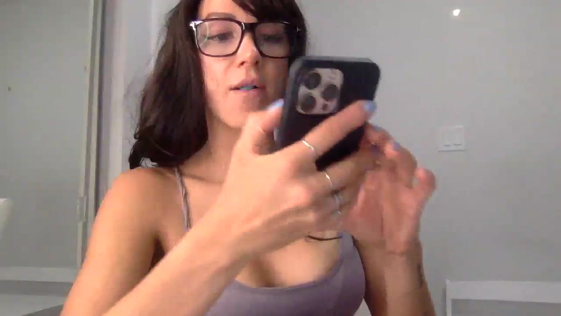 Gallery image thumbnail from HayleyRay's myfreecams stream on, 10/11/2023, 04:44 image 8 of 20