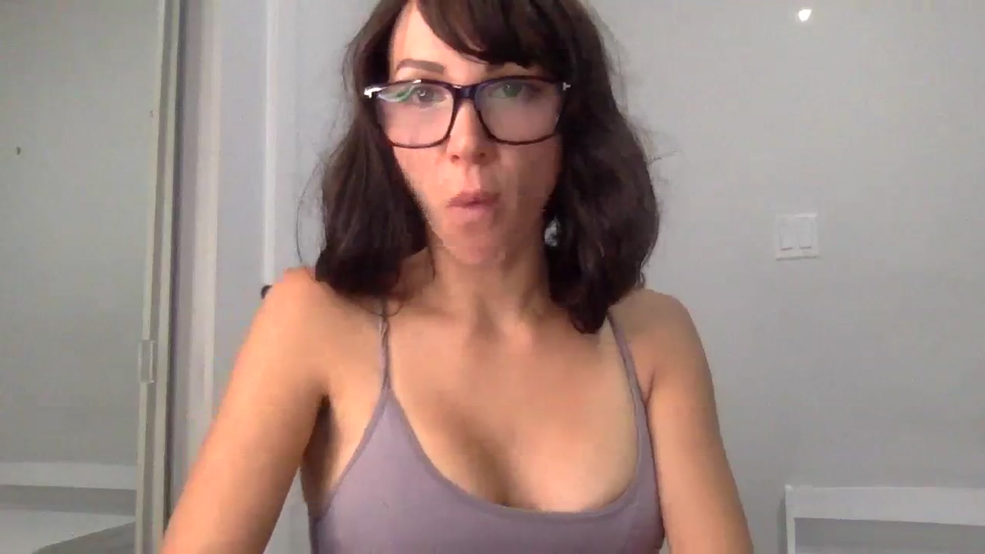 Gallery image thumbnail from HayleyRay's myfreecams stream on, 10/11/2023, 04:44 image 16 of 20
