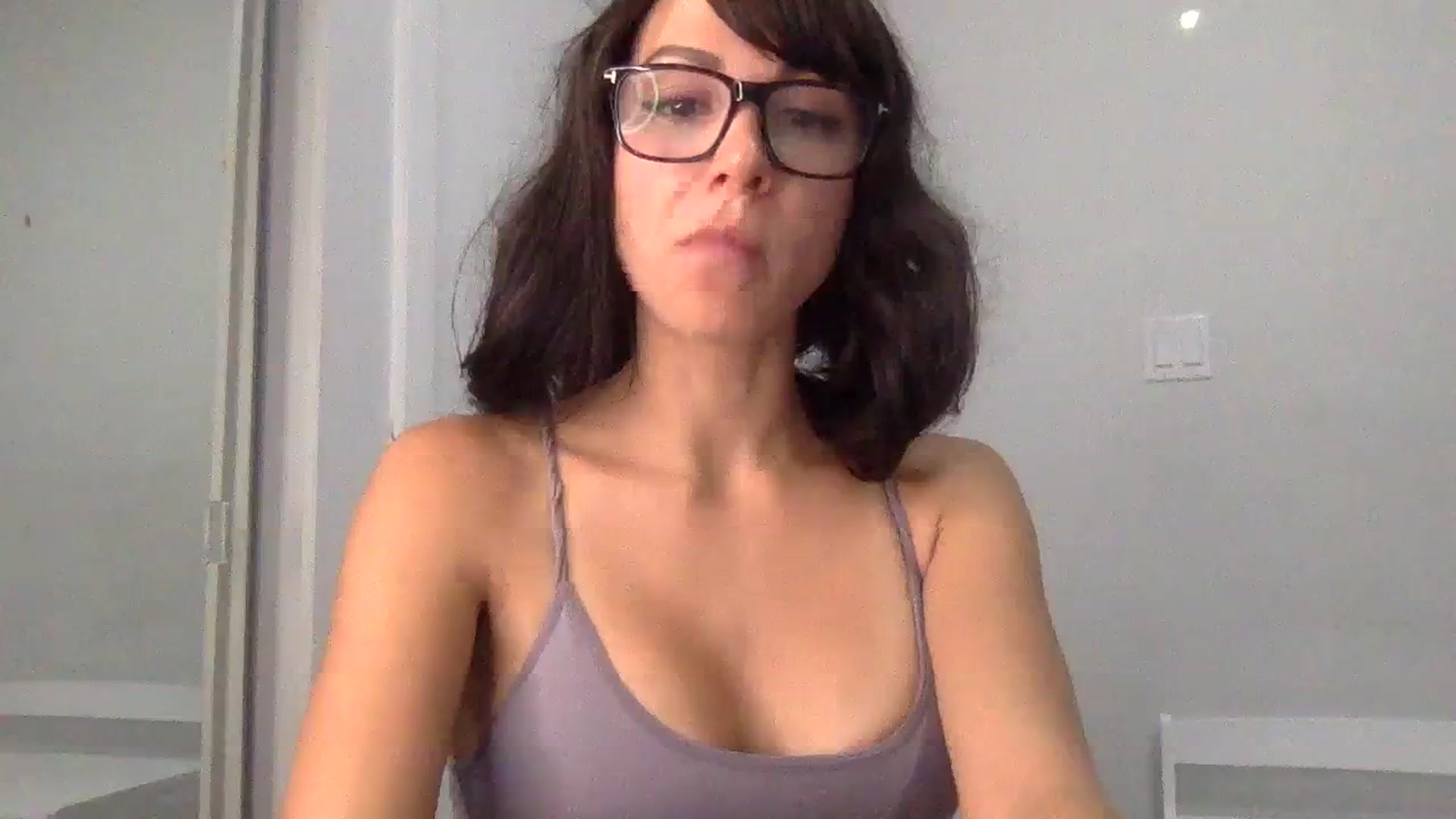 Gallery image thumbnail from HayleyRay's myfreecams stream on, 10/11/2023, 04:44 image 15 of 20