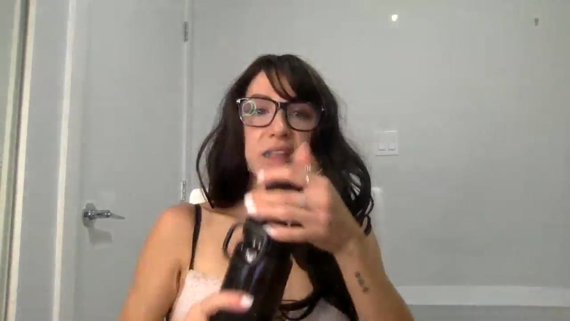 Gallery image thumbnail from HayleyRay's myfreecams stream on, 11/06/2023, 04:21 image 9 of 20
