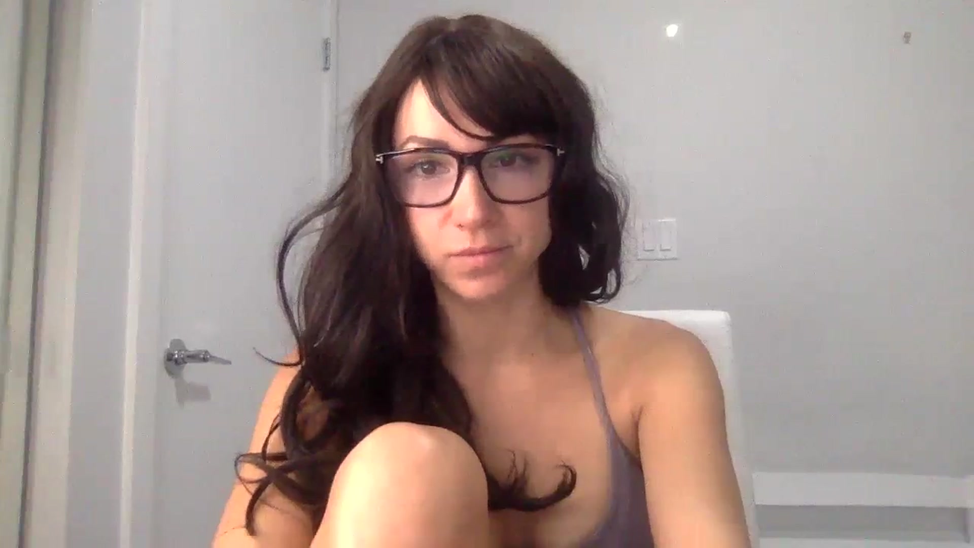 Gallery image thumbnail from HayleyRay's myfreecams stream on, 11/07/2023, 04:42 image 18 of 20