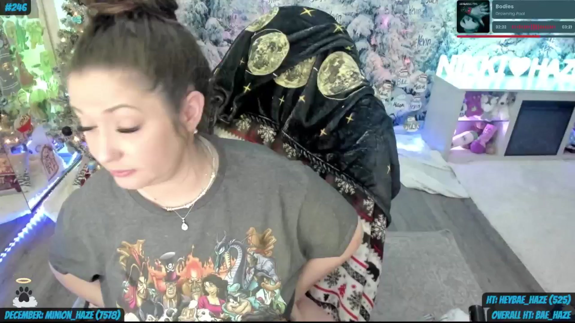 Gallery image thumbnail from Haze_Ballz's myfreecams stream on, 12/15/2025, 14:01 image 14 of 20