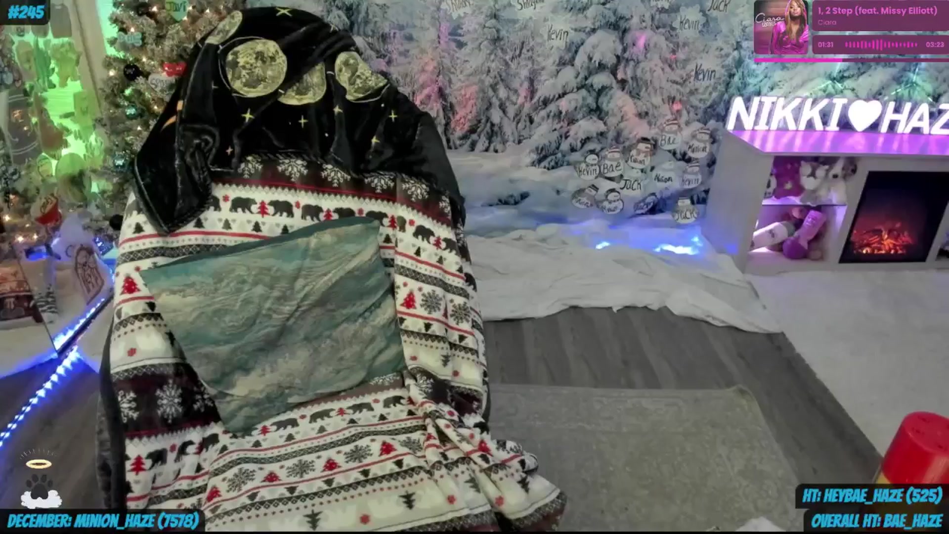 Gallery image thumbnail from Haze_Ballz's myfreecams stream on, 12/15/2025, 14:01 image 2 of 20