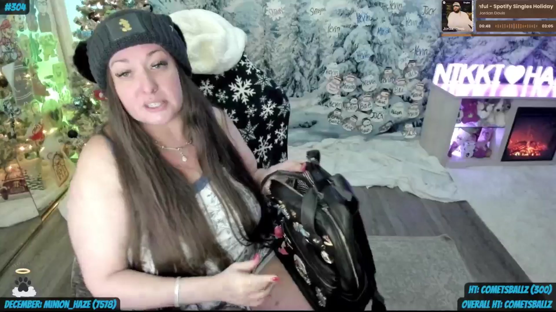 Gallery image thumbnail from Haze_Ballz's myfreecams stream on, 12/24/2025, 12:49 image 18 of 20