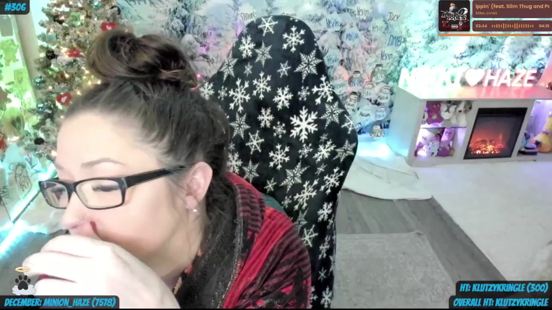 Gallery image thumbnail from Haze_Ballz's myfreecams stream on, 12/27/2025, 14:44 image 7 of 20