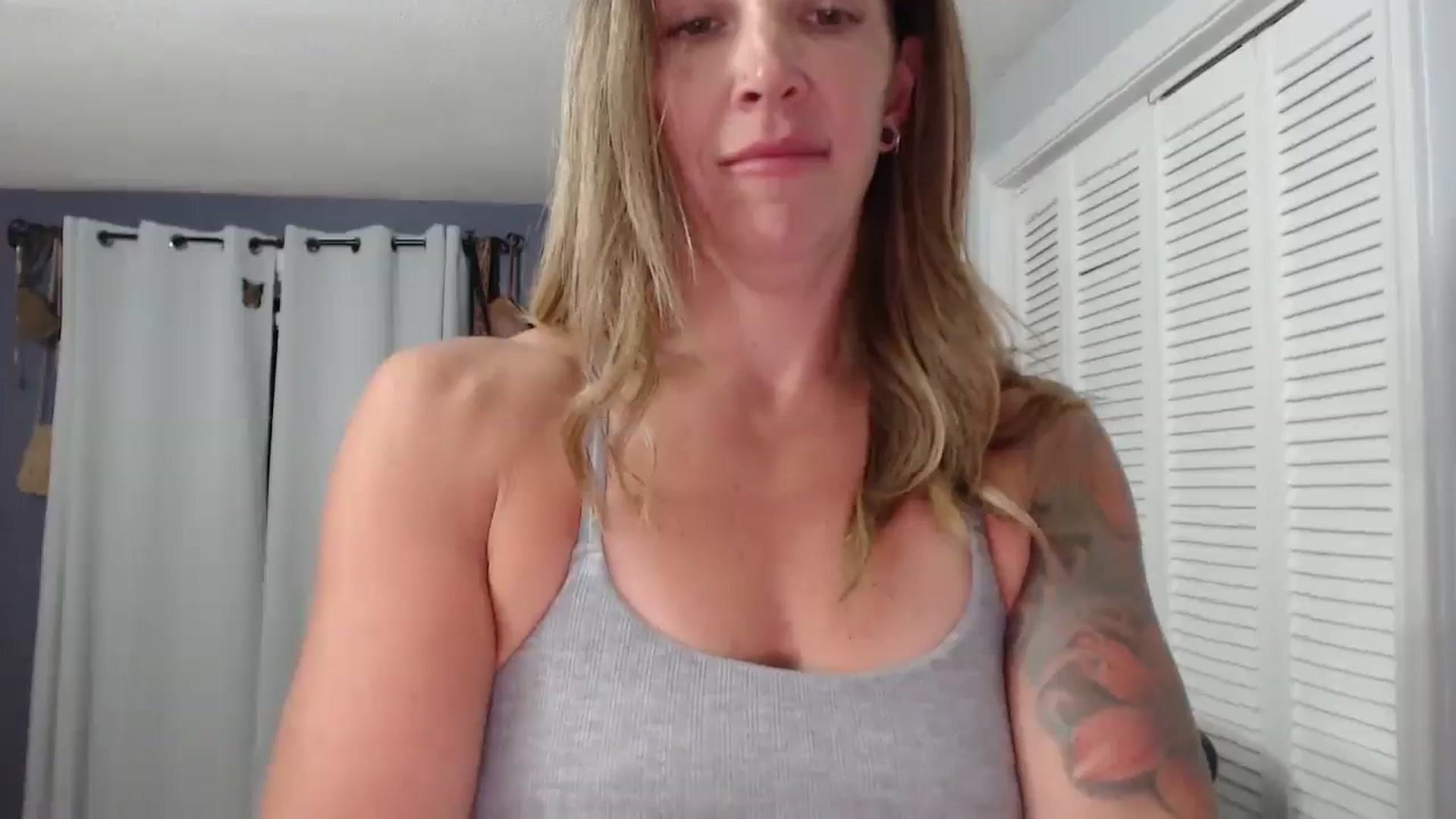 Gallery image thumbnail from HazelJane7's myfreecams stream on, 08/19/2025, 06:04 image 3 of 20